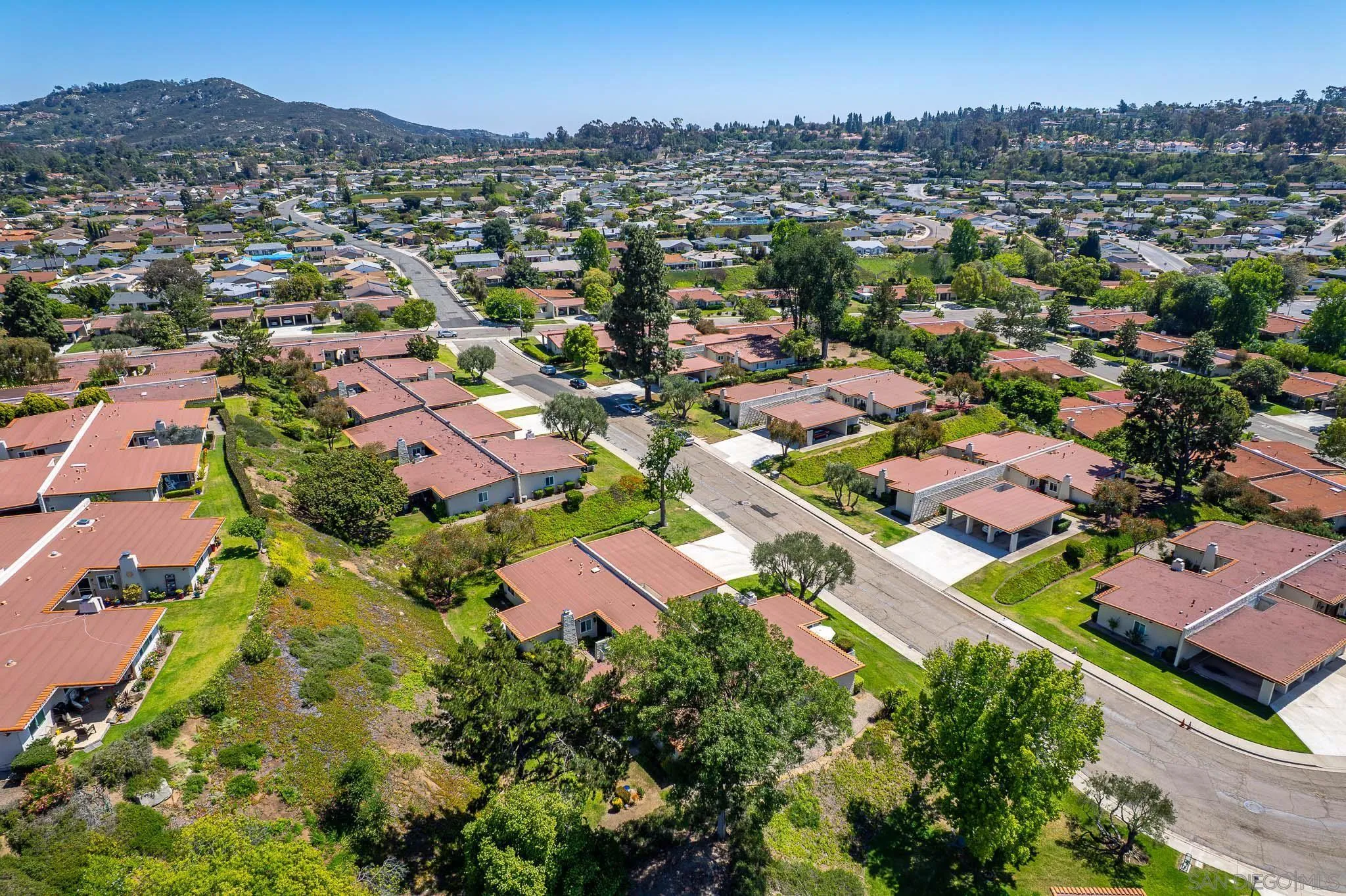 https://cdn.realtyfeed.com/cdn/127/260011447/d511860f8198549a020b35b646ce6d29.webp