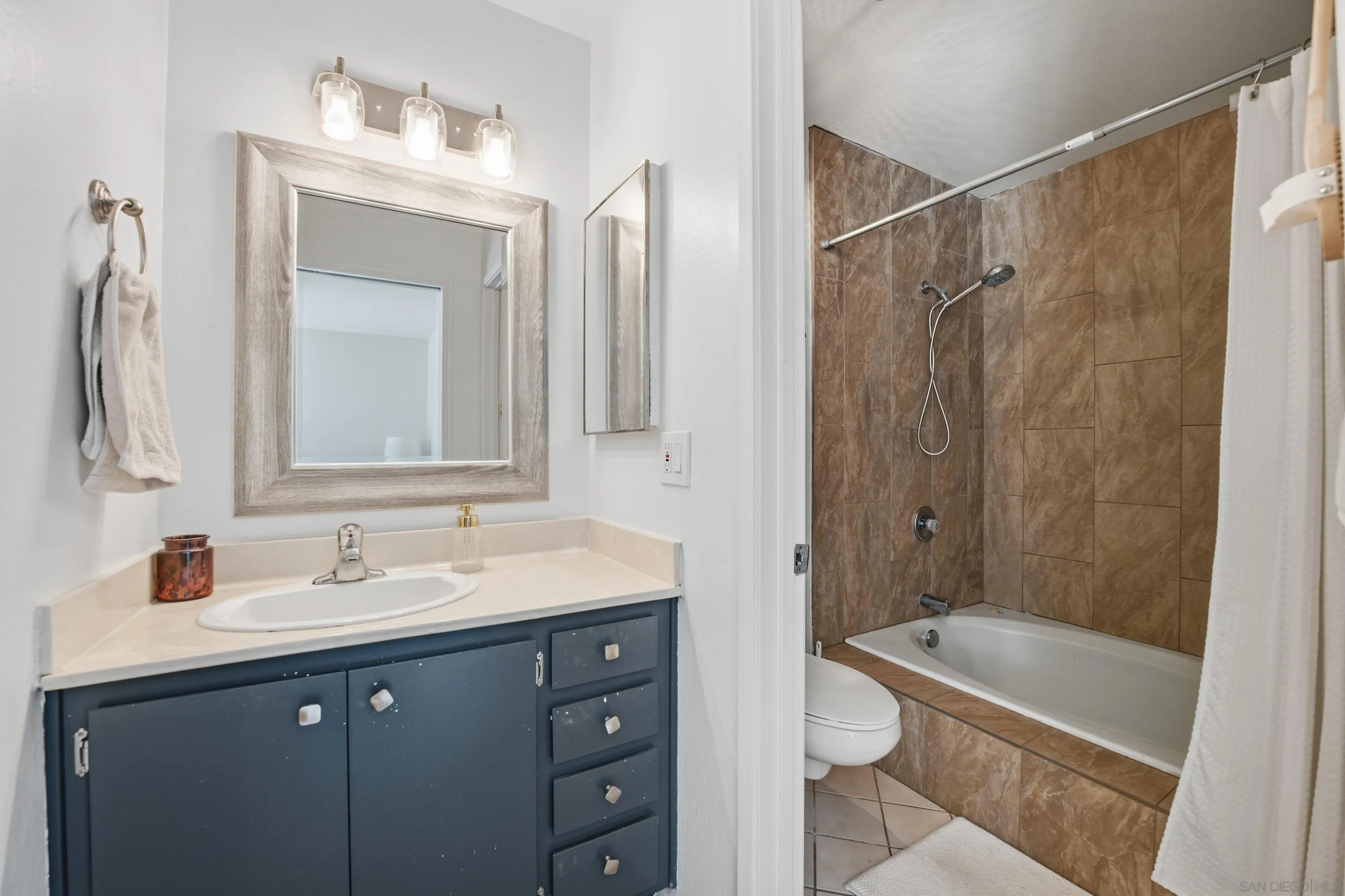 Photo #12: 260011452 Listing: Photo #12