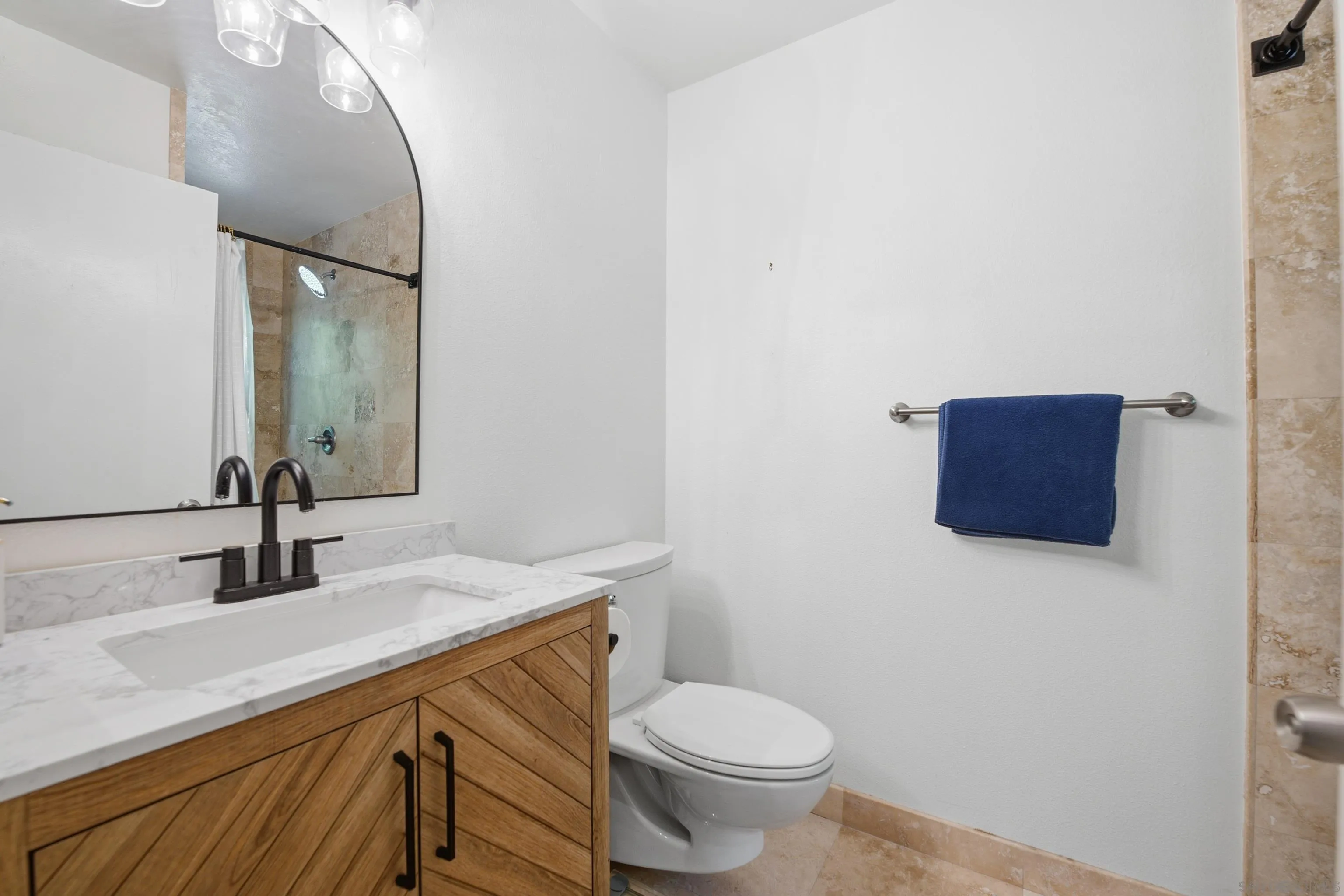 Photo #8: 260011452 Listing: Photo #8