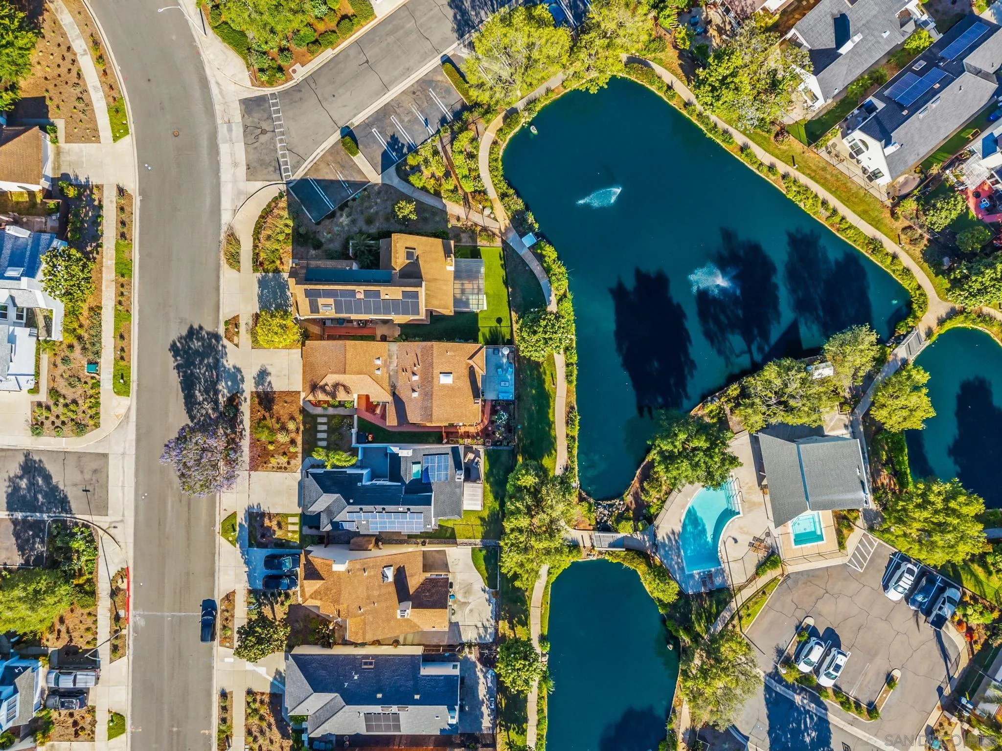 https://cdn.realtyfeed.com/cdn/127/260011453/6b215fdff5aaa1e19a741d7537f0faaa.webp