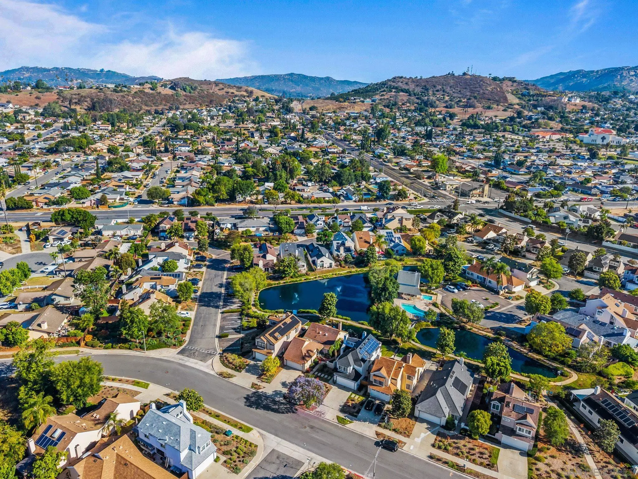 https://cdn.realtyfeed.com/cdn/127/260011453/a54c684368b18b1dd90ee2a4ca60e3a0.webp
