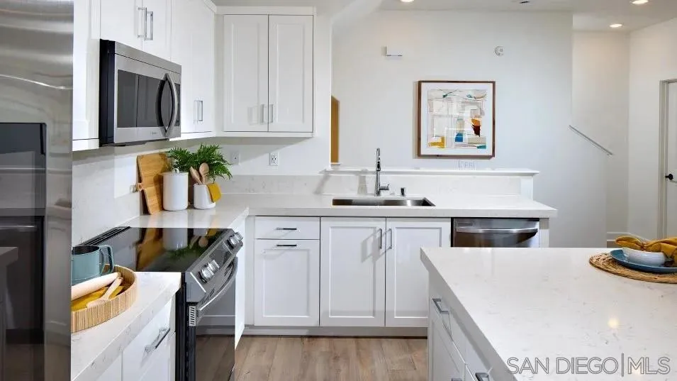 Photo #3: 260011455 Listing: Photo #3