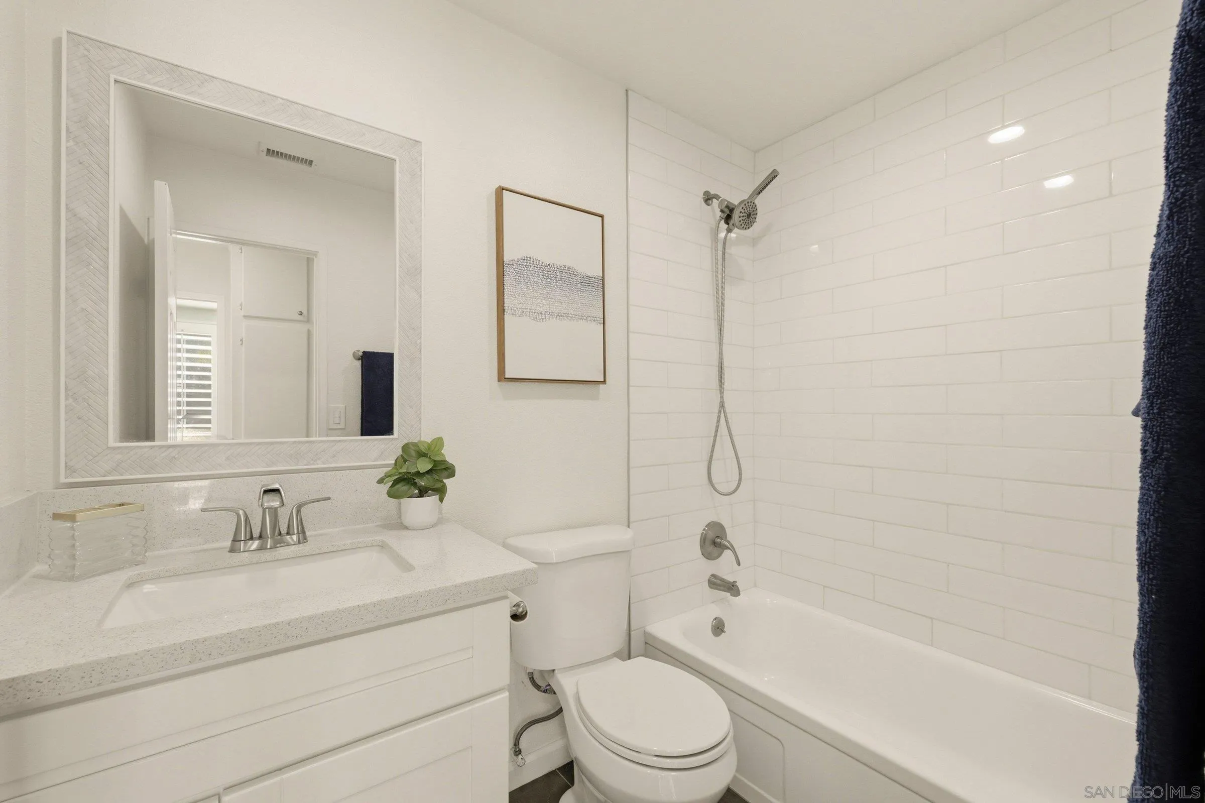 https://cdn.realtyfeed.com/cdn/127/260011456/648ac1a8edefed47a3040db38b165622.webp