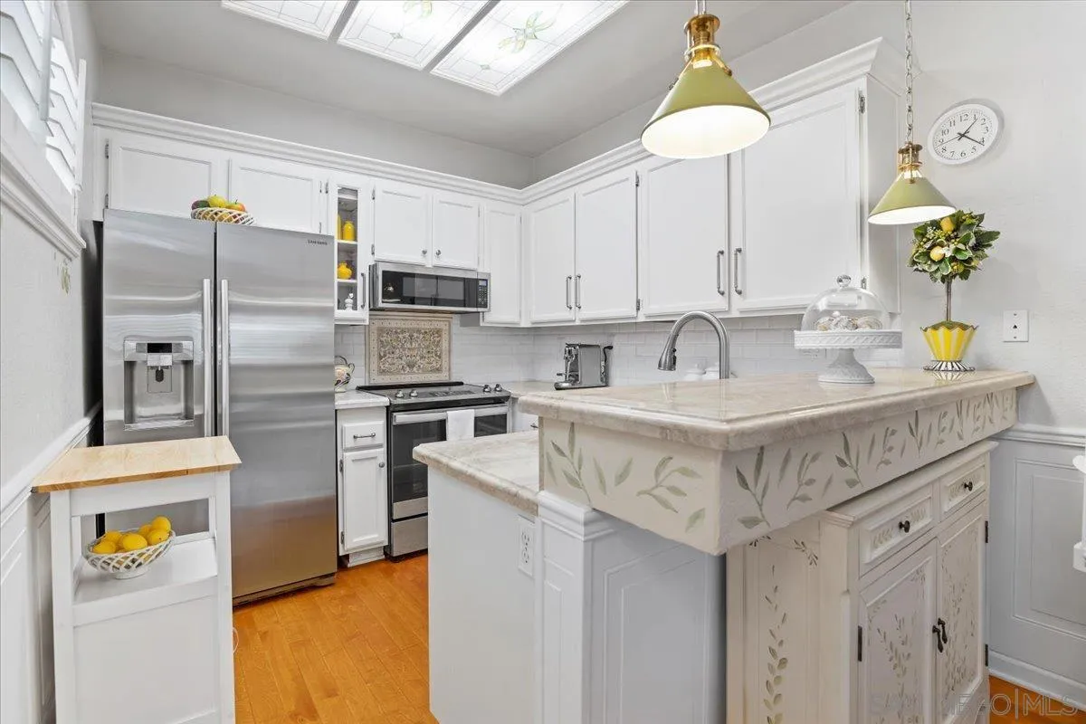 Photo #13: 260011459 Listing: Photo #13