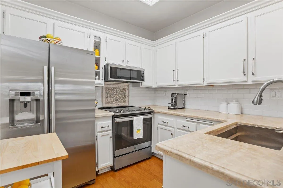 Photo #14: 260011459 Listing: Photo #14