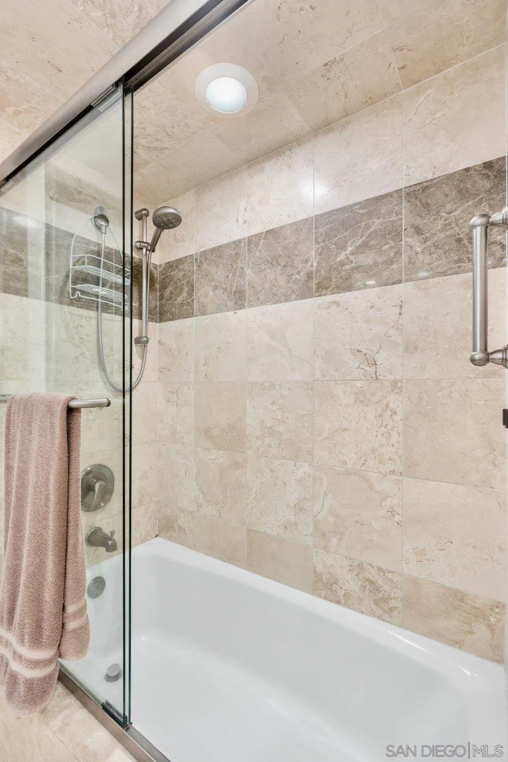 https://cdn.realtyfeed.com/cdn/127/260011460/7924a85d3894114a8c069616771dd447.webp