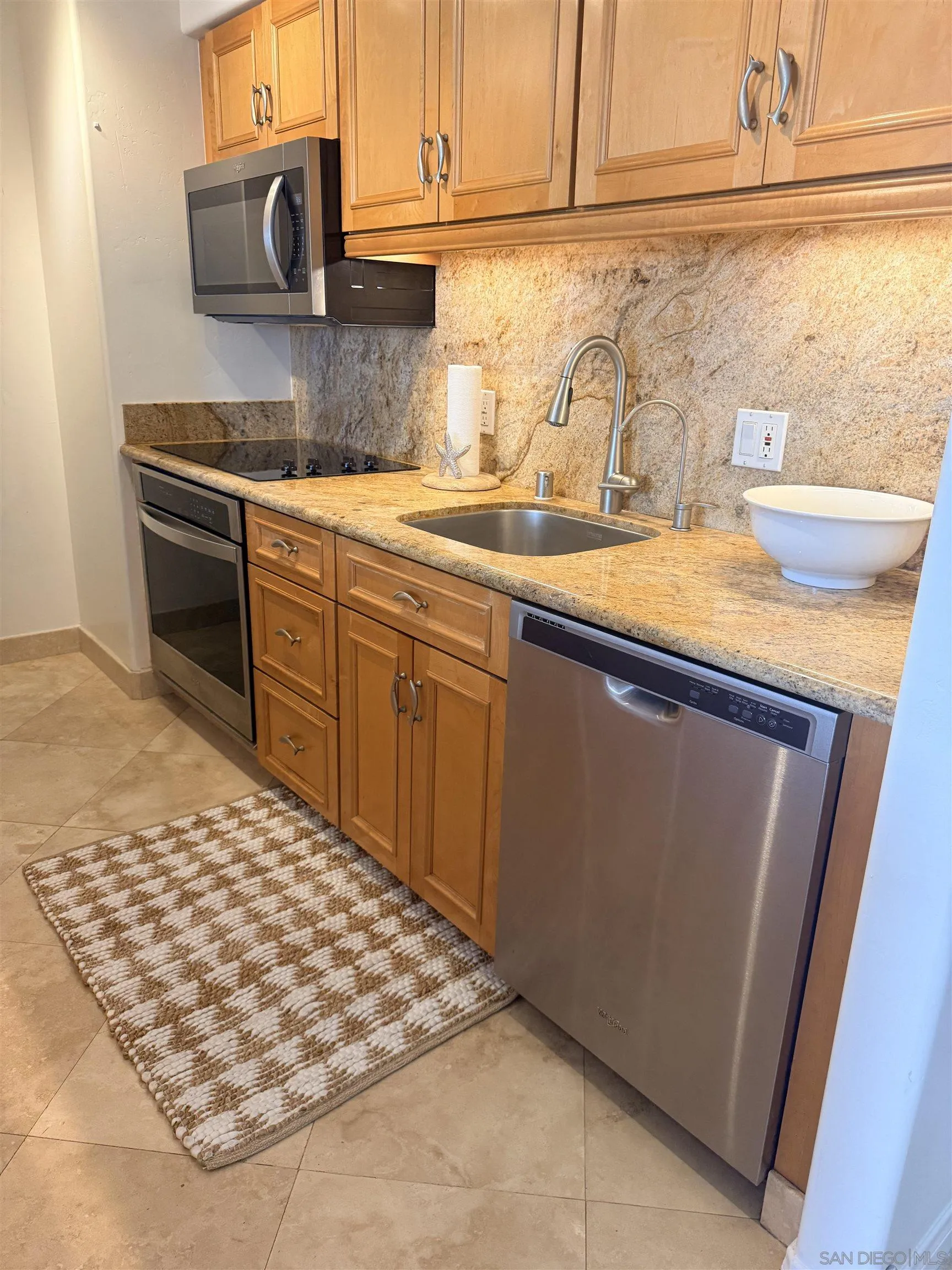 https://cdn.realtyfeed.com/cdn/127/260011460/b1f0452fcf3e9fa856be64b16cc5cb58.webp