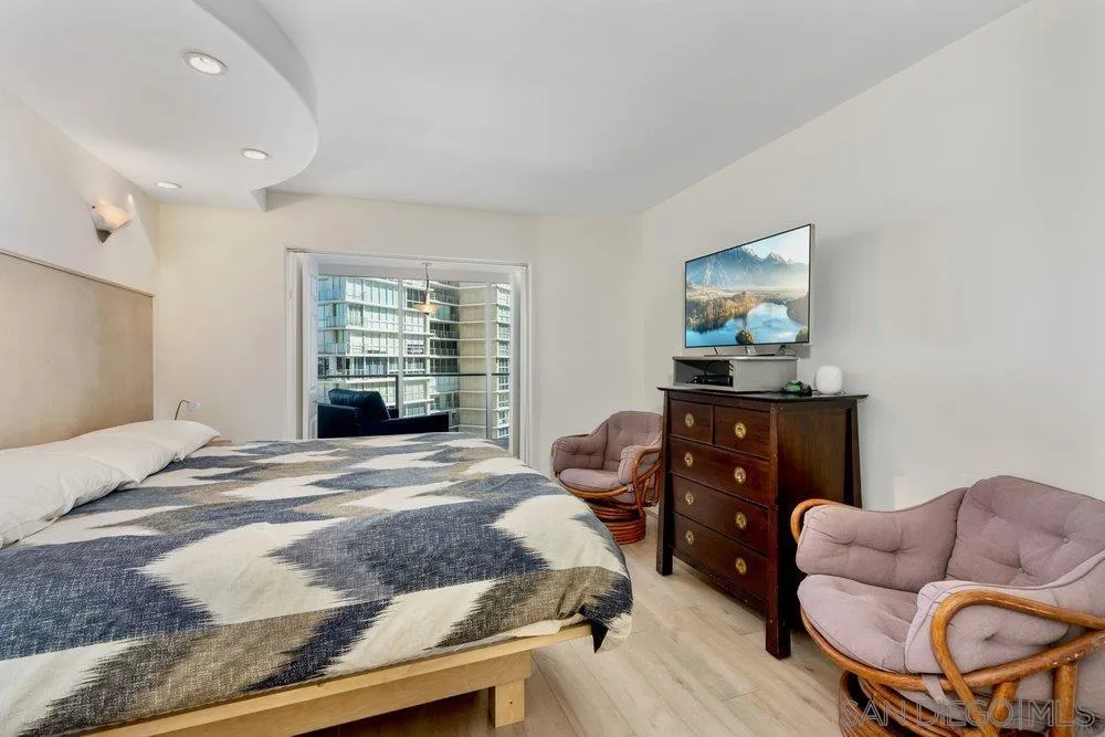 https://cdn.realtyfeed.com/cdn/127/260011460/ce11f600df33ec0b306986624854491c.webp