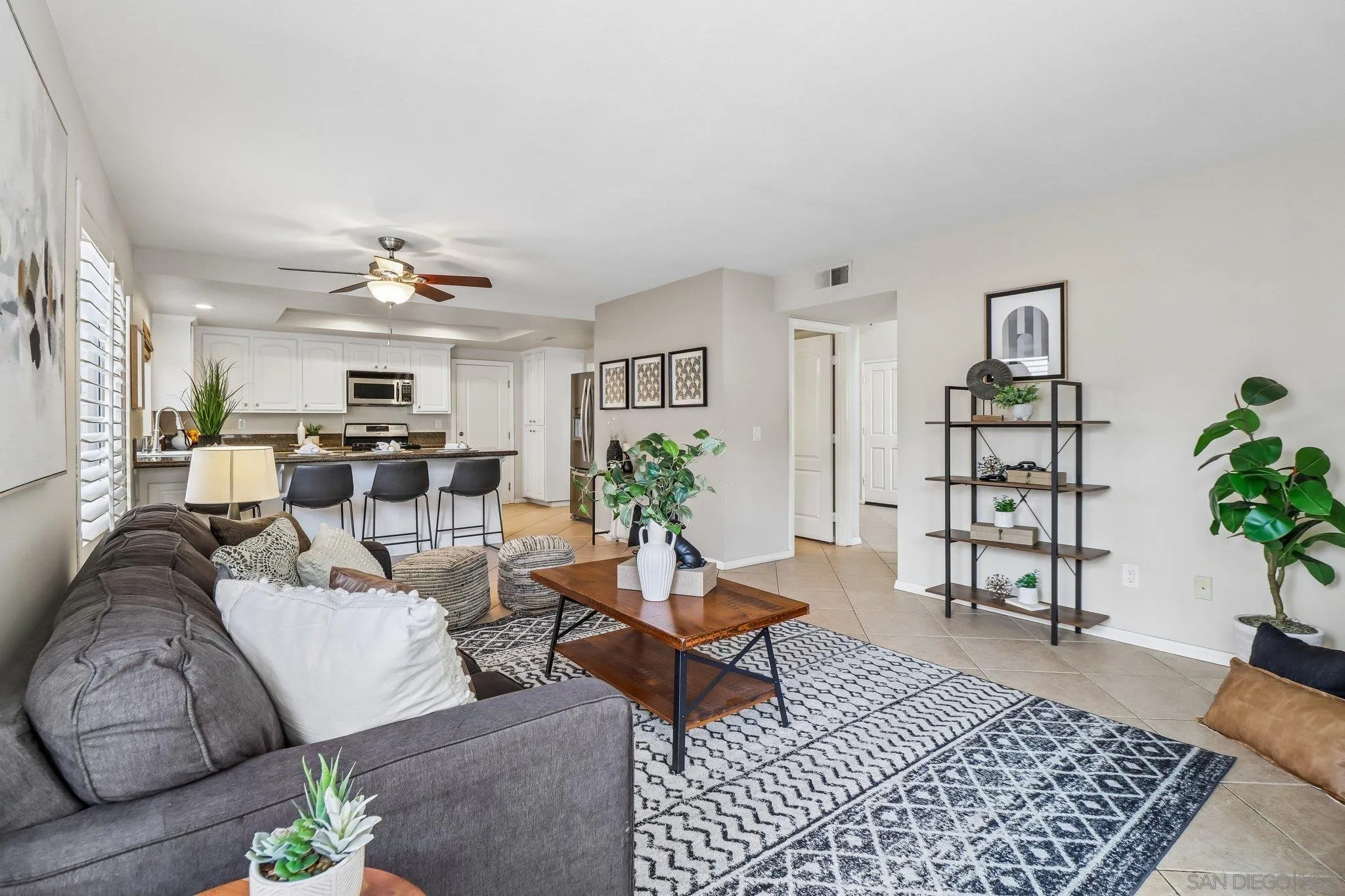 https://cdn.realtyfeed.com/cdn/127/260011461/2e2f1bf40bab590c16aba37ad8773b48.webp