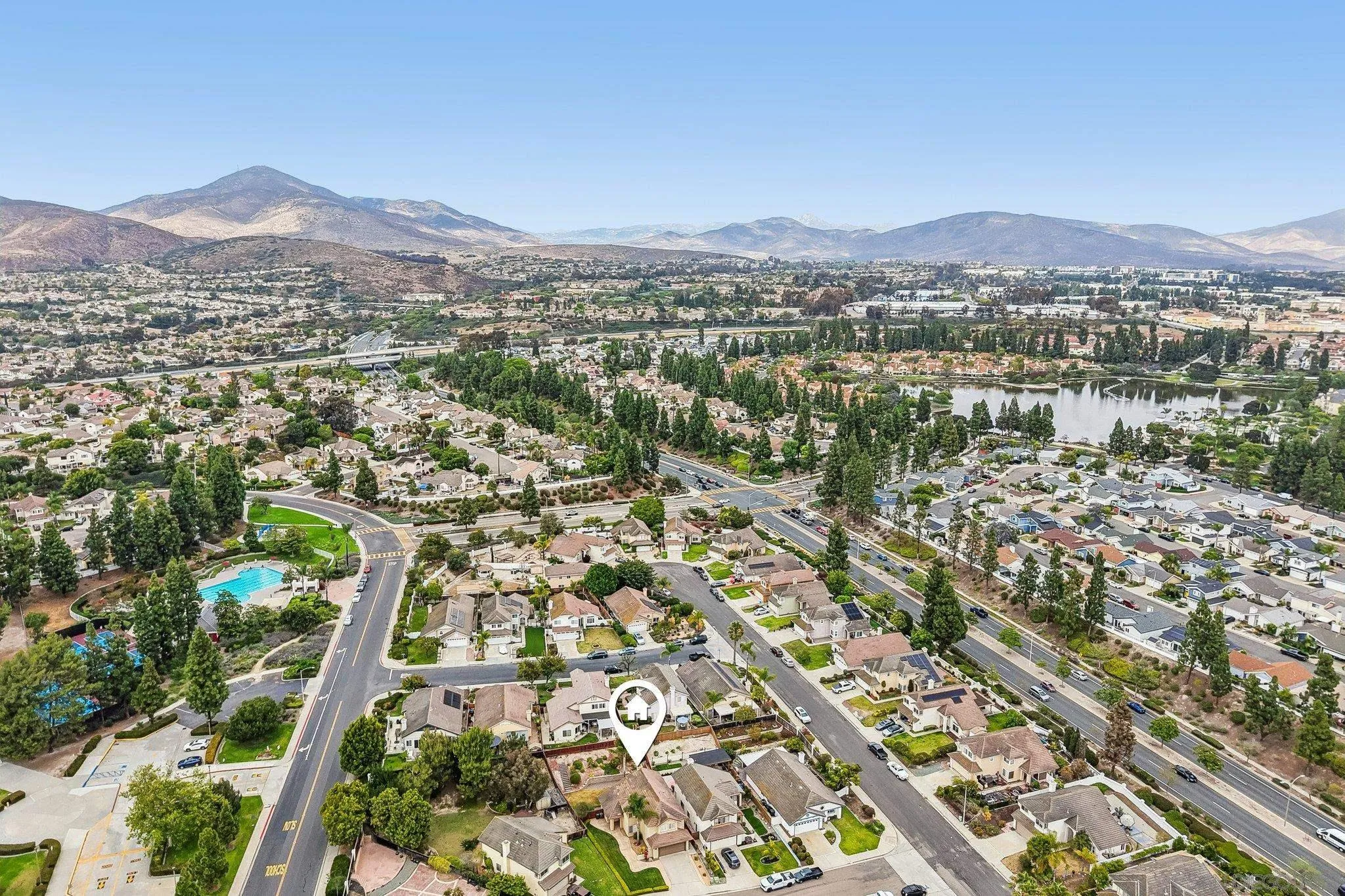 https://cdn.realtyfeed.com/cdn/127/260011461/d6b9078e01e3fe2fc7b5d43c149c5f45.webp