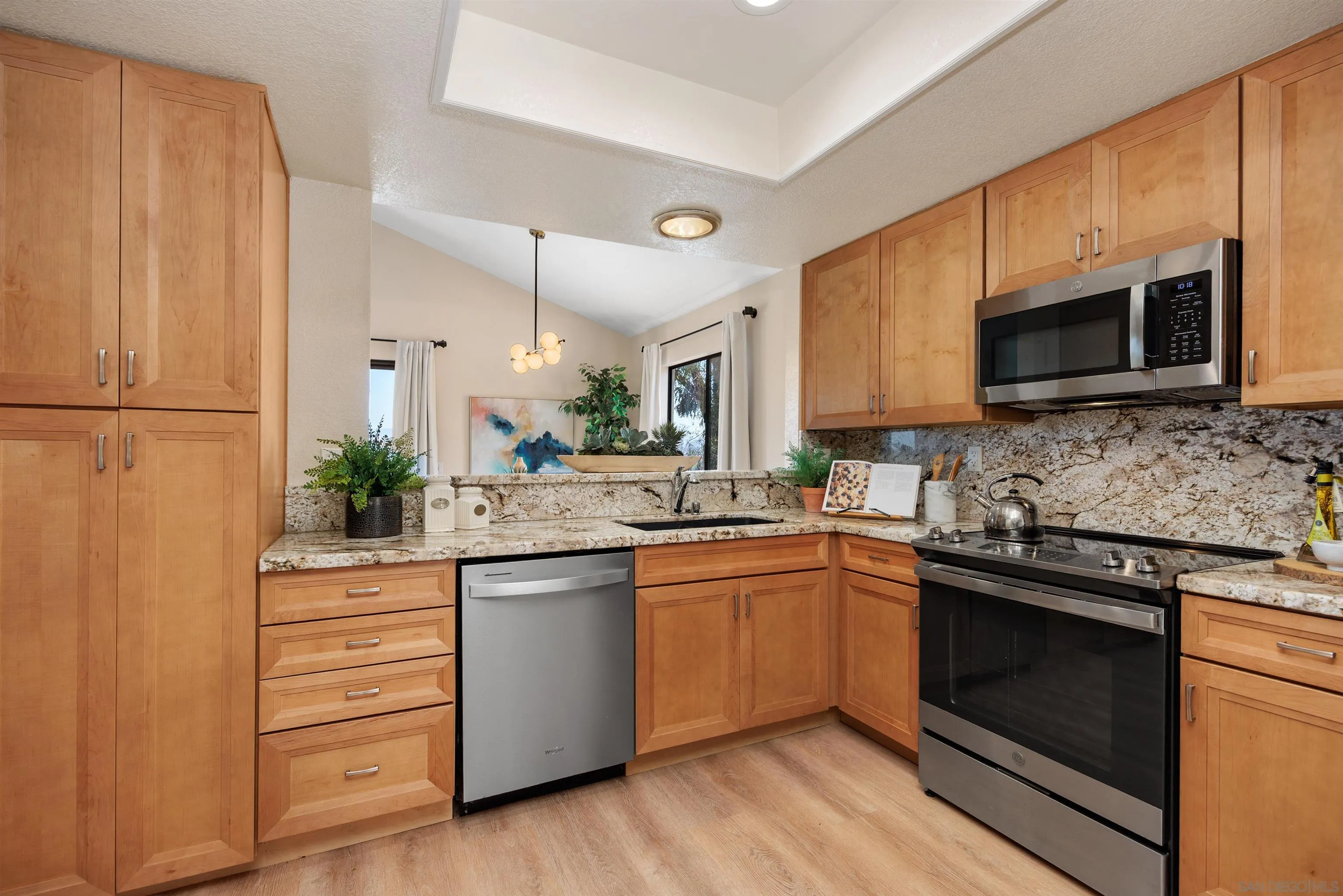 Photo #10: 260011462 Listing: Photo #10