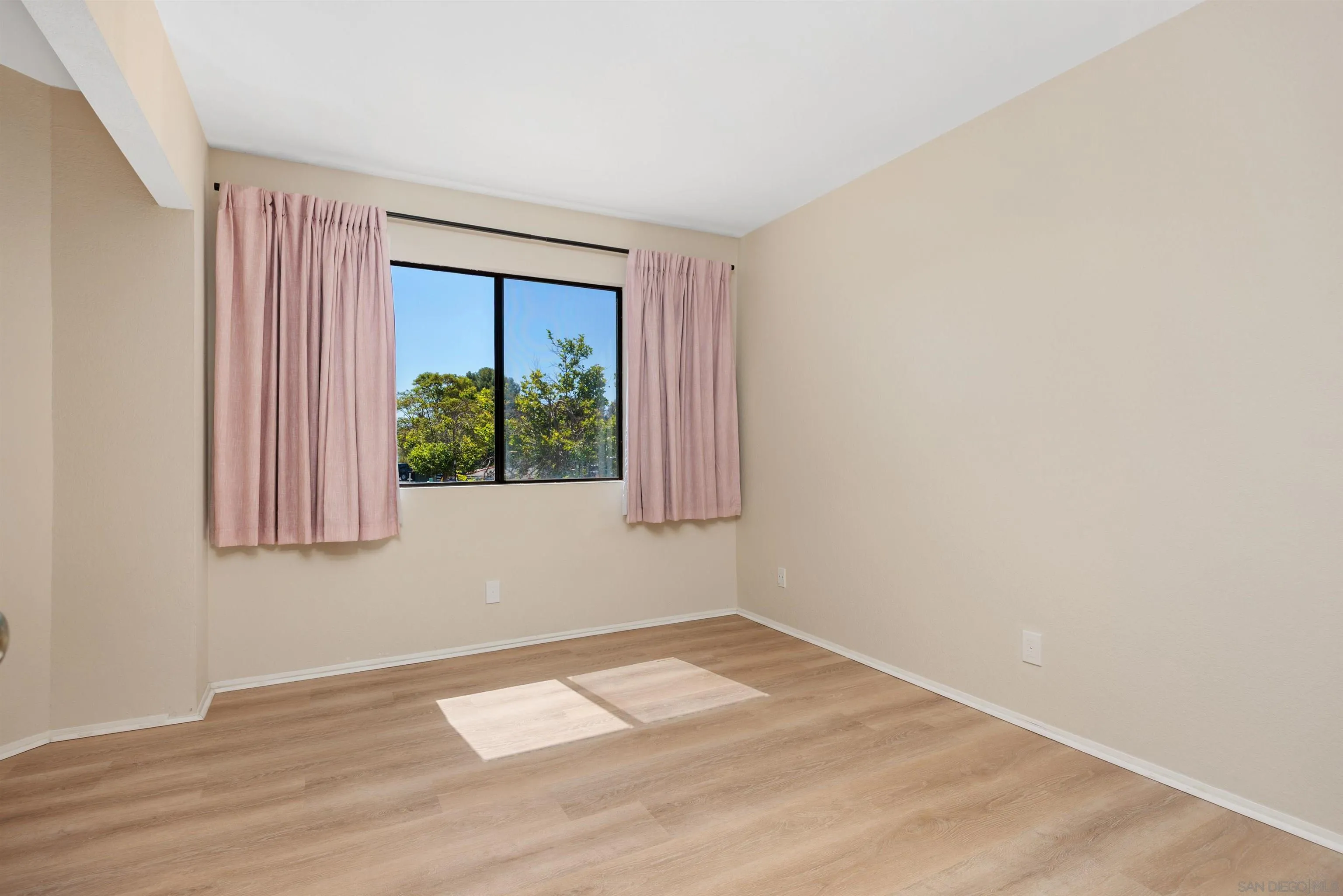 Photo #17: 260011462 Listing: Photo #17