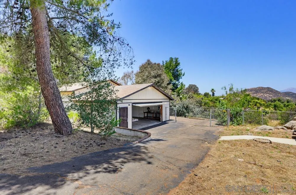 https://cdn.realtyfeed.com/cdn/127/260011464/1116f0fef06291d1735c34a71fa96497.webp