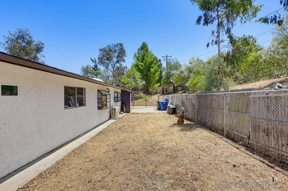 https://cdn.realtyfeed.com/cdn/127/260011464/29e6d52fb3d6b78aa67572d37cc42a4d.webp