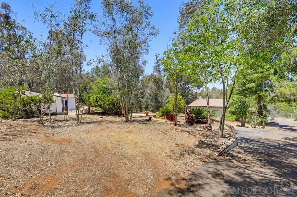 https://cdn.realtyfeed.com/cdn/127/260011464/56de900c1da8274eb5f19c8e804b6c5c.webp