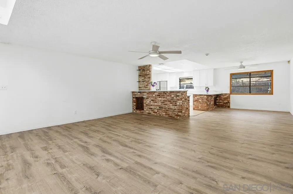 https://cdn.realtyfeed.com/cdn/127/260011464/5bfa317a0152577e2b384a888588e254.webp