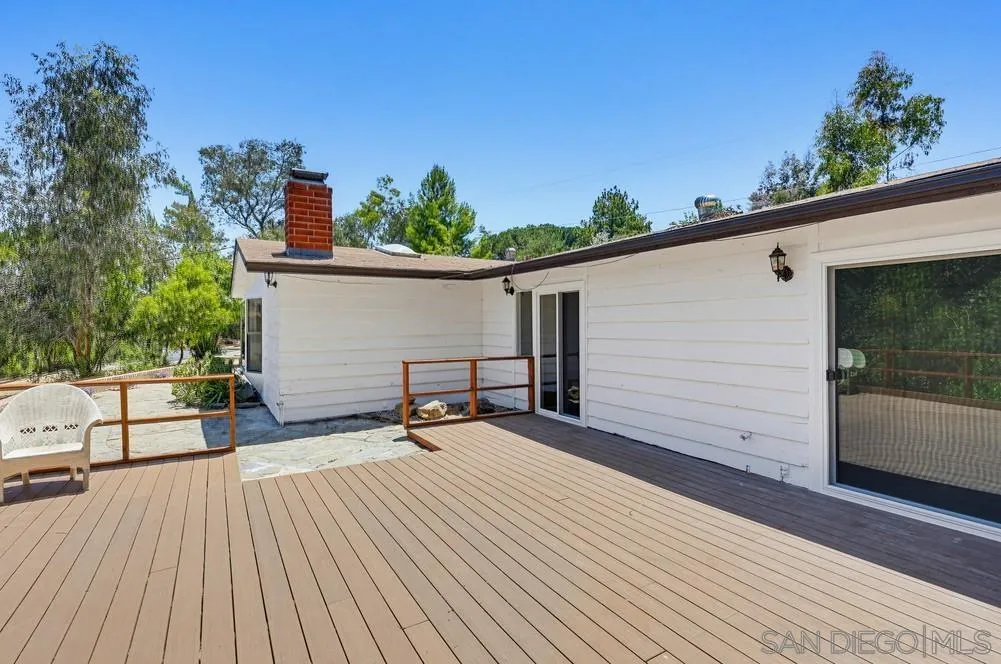 https://cdn.realtyfeed.com/cdn/127/260011464/a4fbcbecf1ffd19741f11f4452b0fb3f.webp