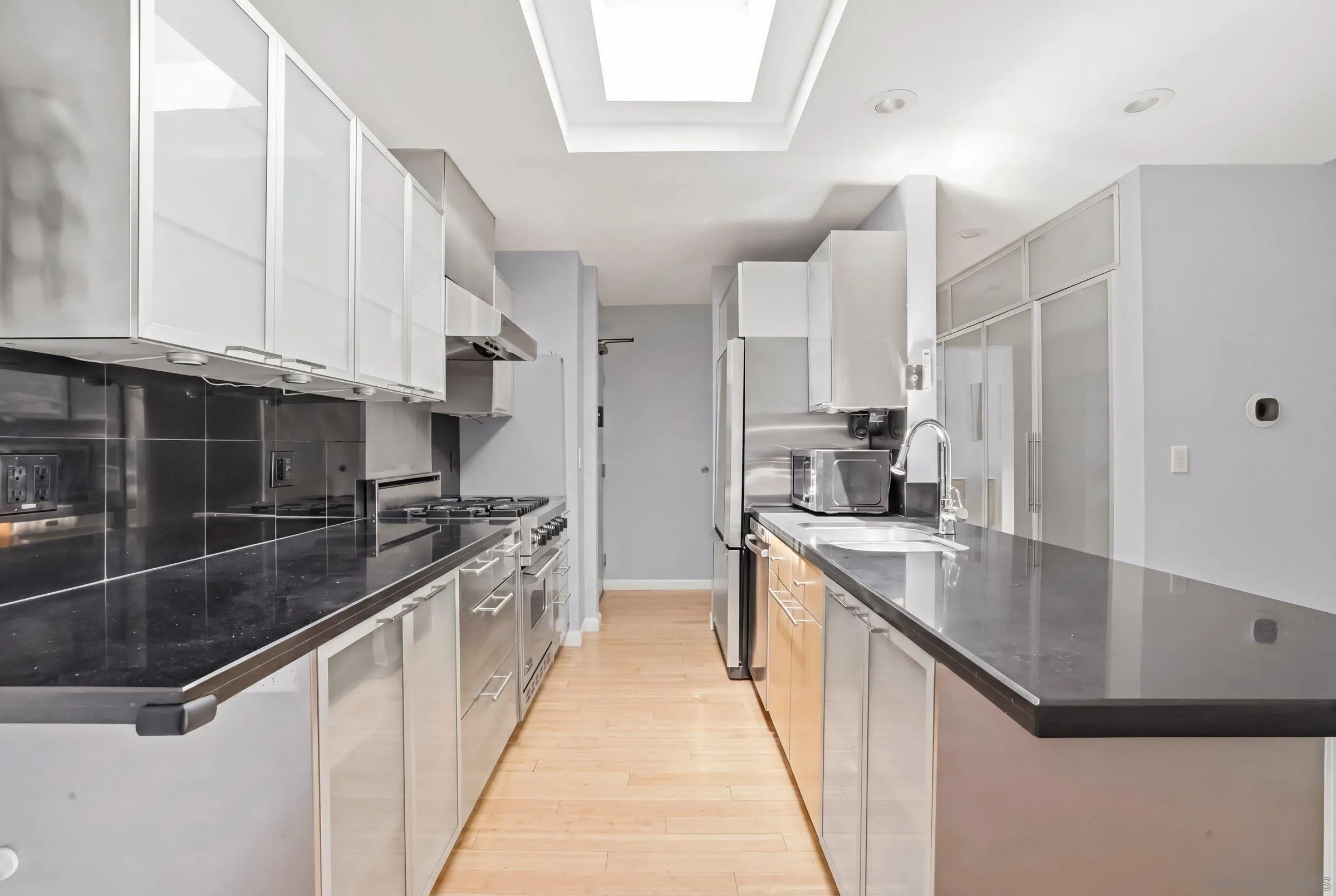 Photo #8: 260011469 Listing: Photo #8