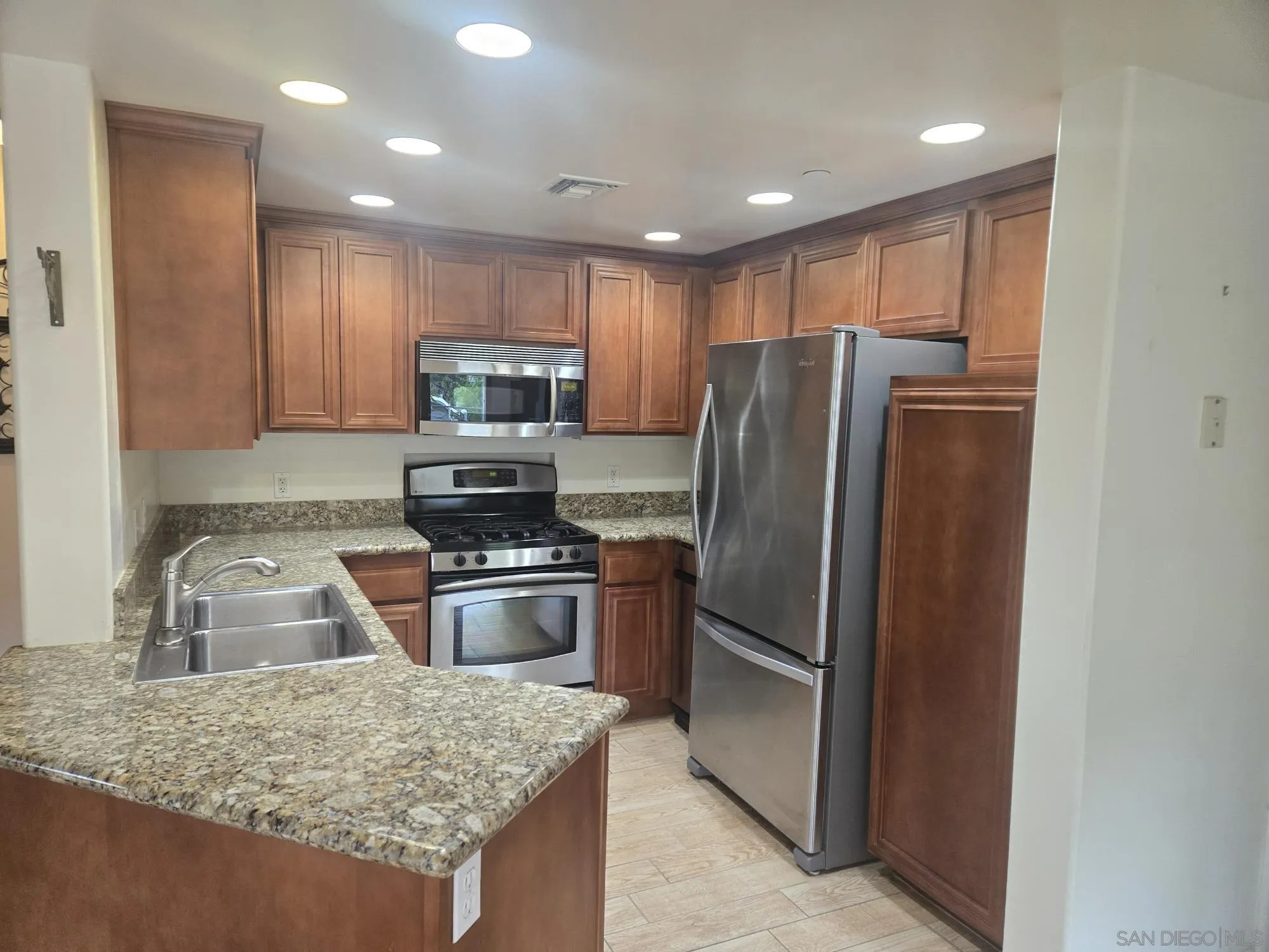 https://cdn.realtyfeed.com/cdn/127/260011474/02093cfc9085fac3d4848d9da4752daf.webp