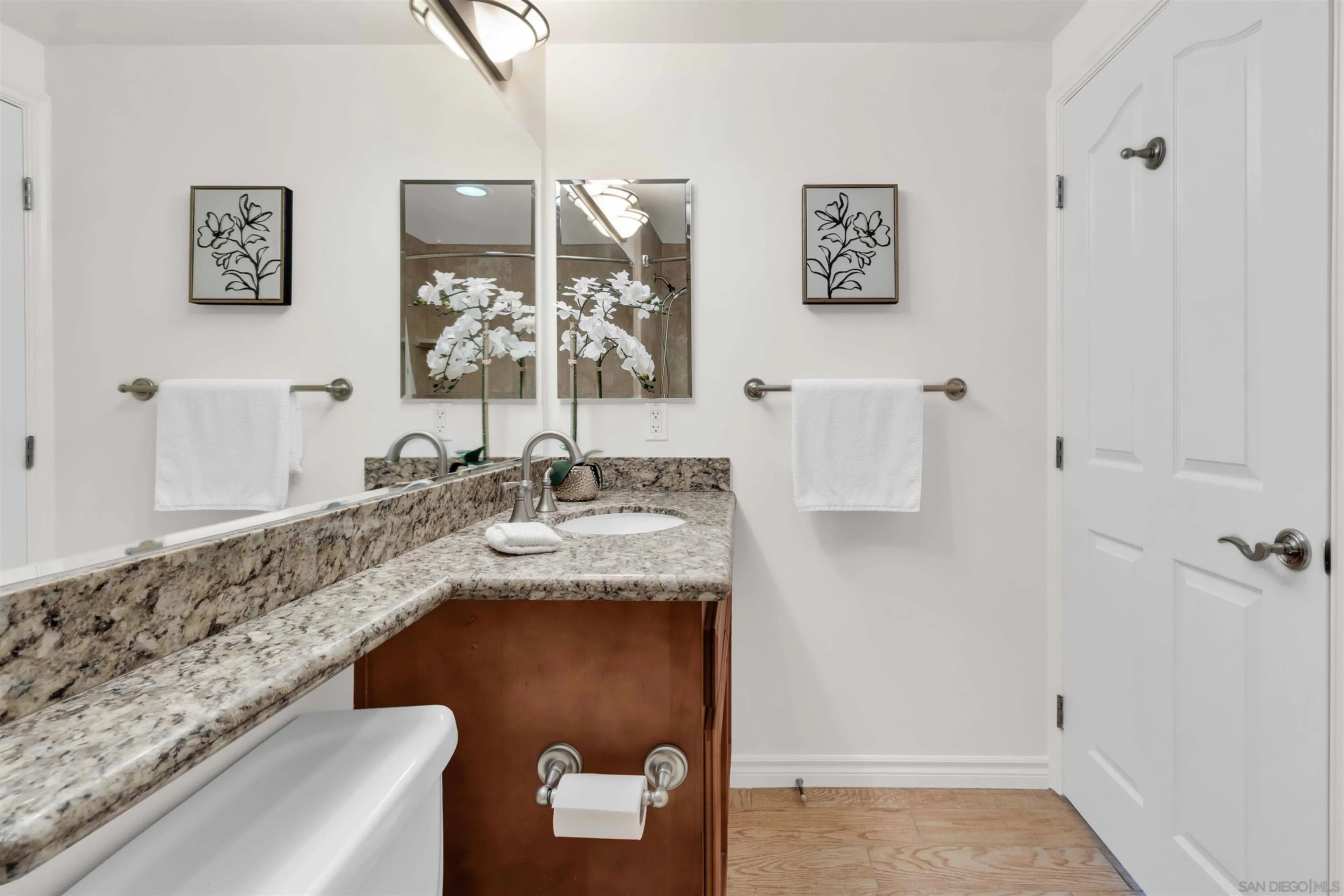 https://cdn.realtyfeed.com/cdn/127/260011474/ba8cc7c4ce917b3ef9b40f373b0ec283.webp