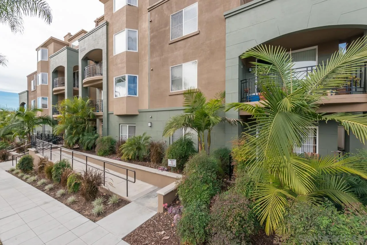 https://cdn.realtyfeed.com/cdn/127/260011474/bbfa3e276b97598bdade90aab29115b7.webp