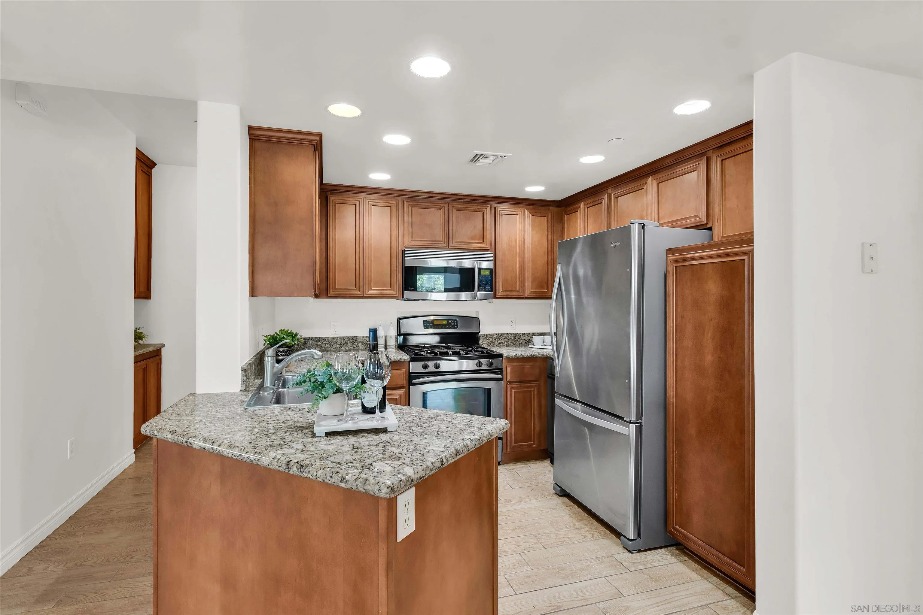 https://cdn.realtyfeed.com/cdn/127/260011474/e8dab14ad2cbc554767fb08dbff0c629.webp