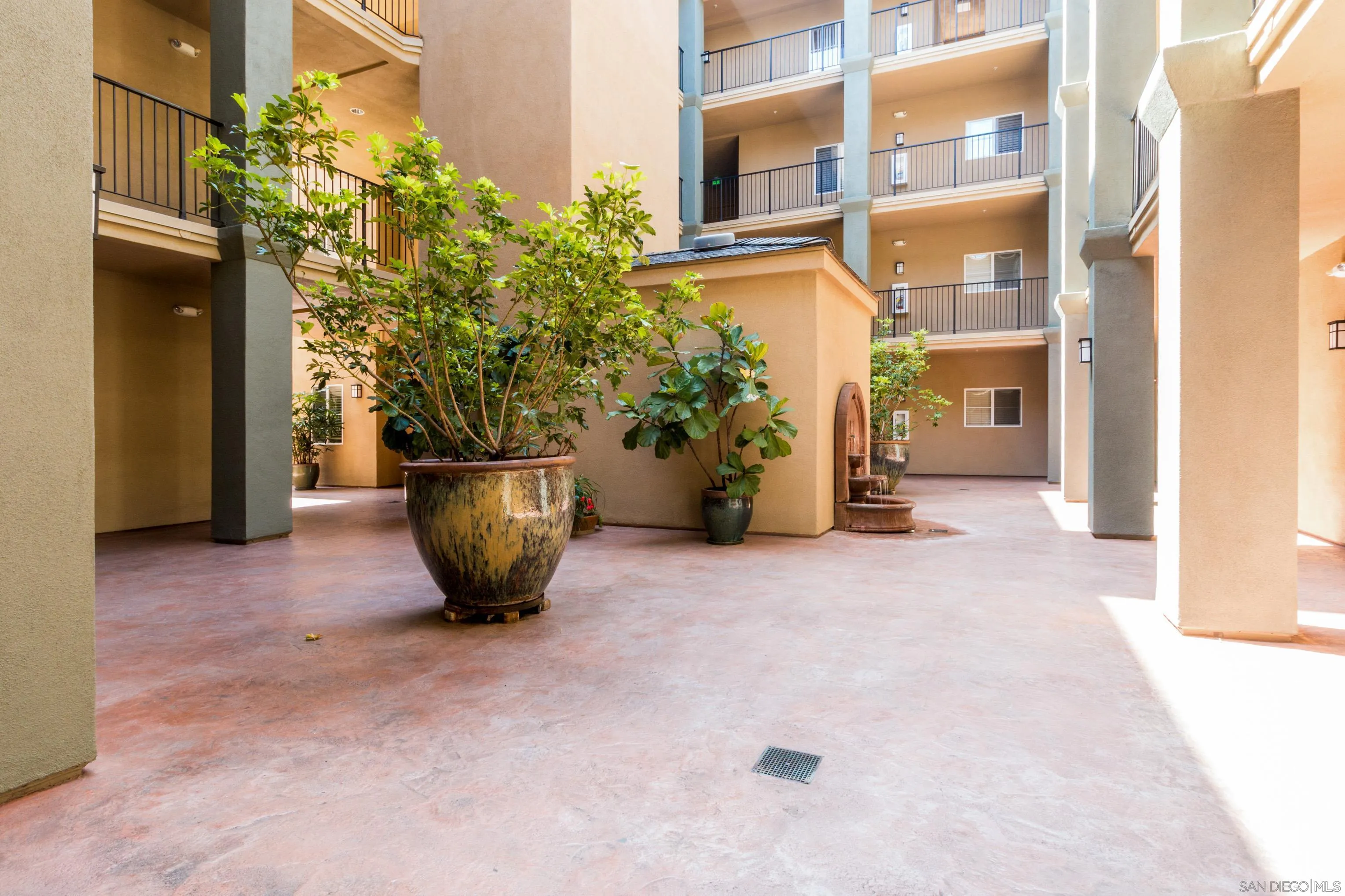 https://cdn.realtyfeed.com/cdn/127/260011474/fe9dd9d2c951dc0b1f519654bebed886.webp