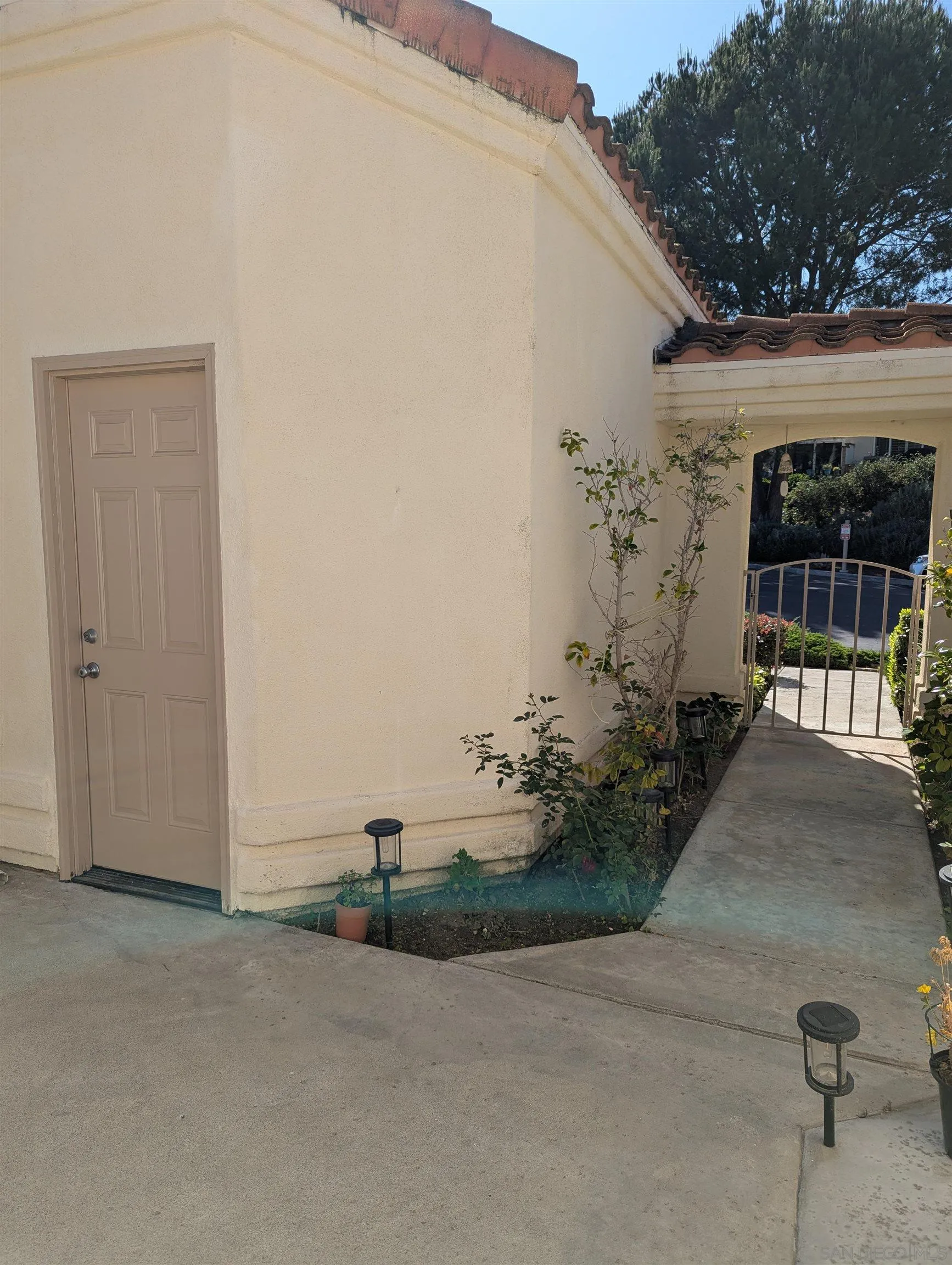 Photo #13: 260011480 Listing: Photo #13