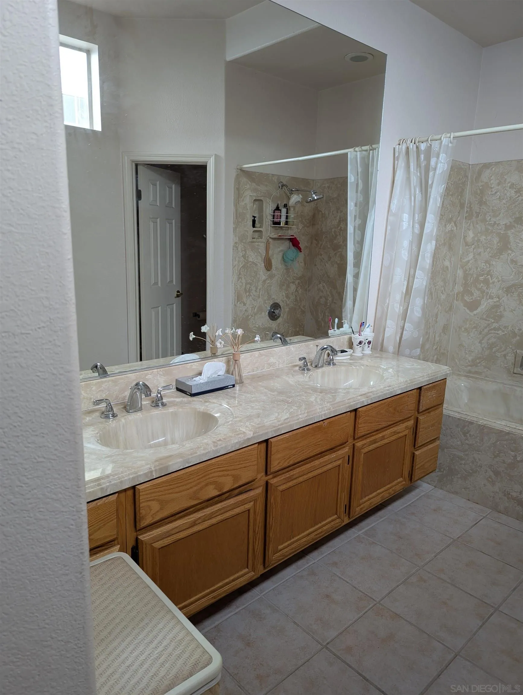 Photo #8: 260011480 Listing: Photo #8
