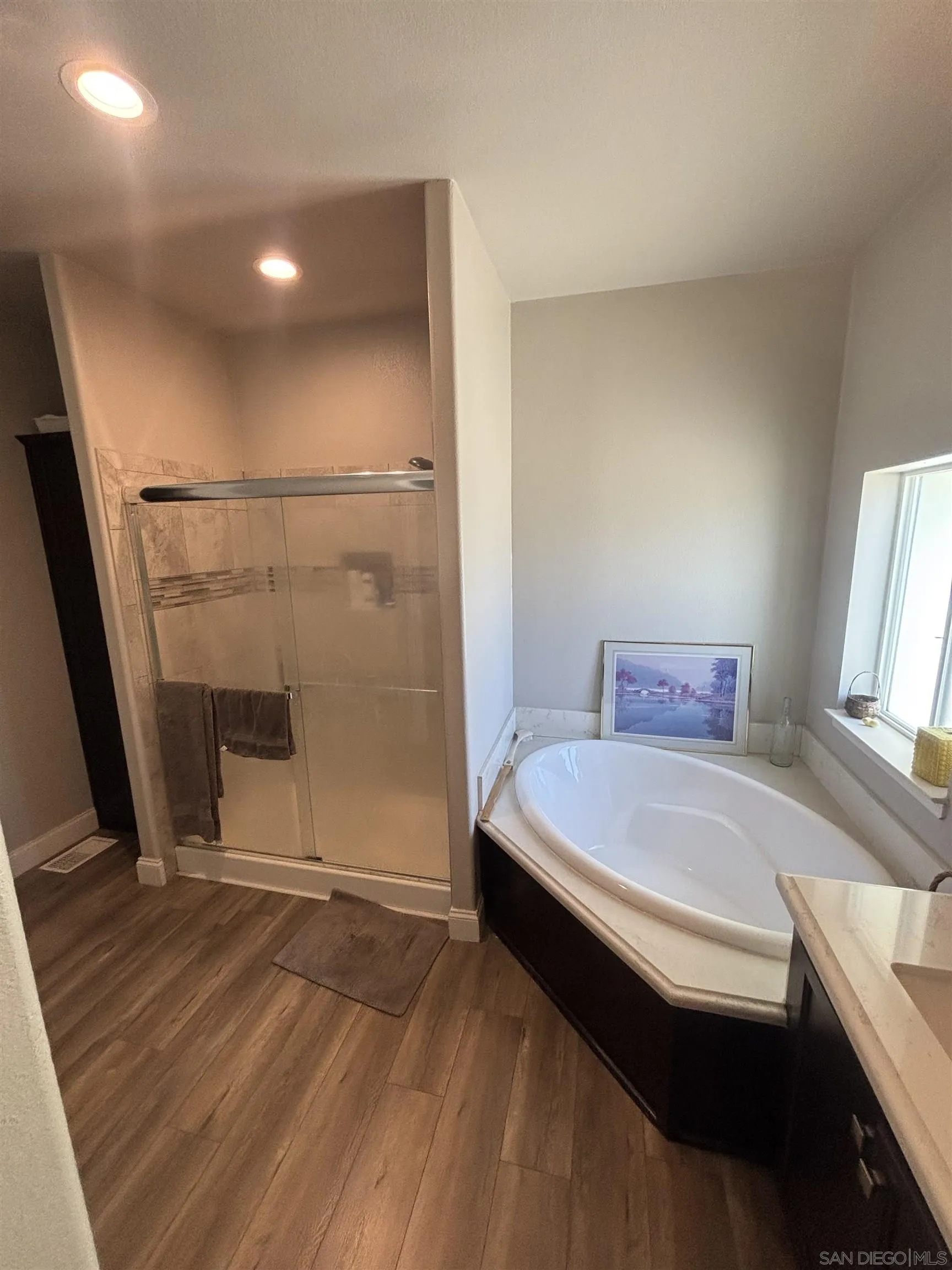 https://cdn.realtyfeed.com/cdn/127/260011481/012ef7faad36b167d8b1f6d3c3e3dfd6.webp