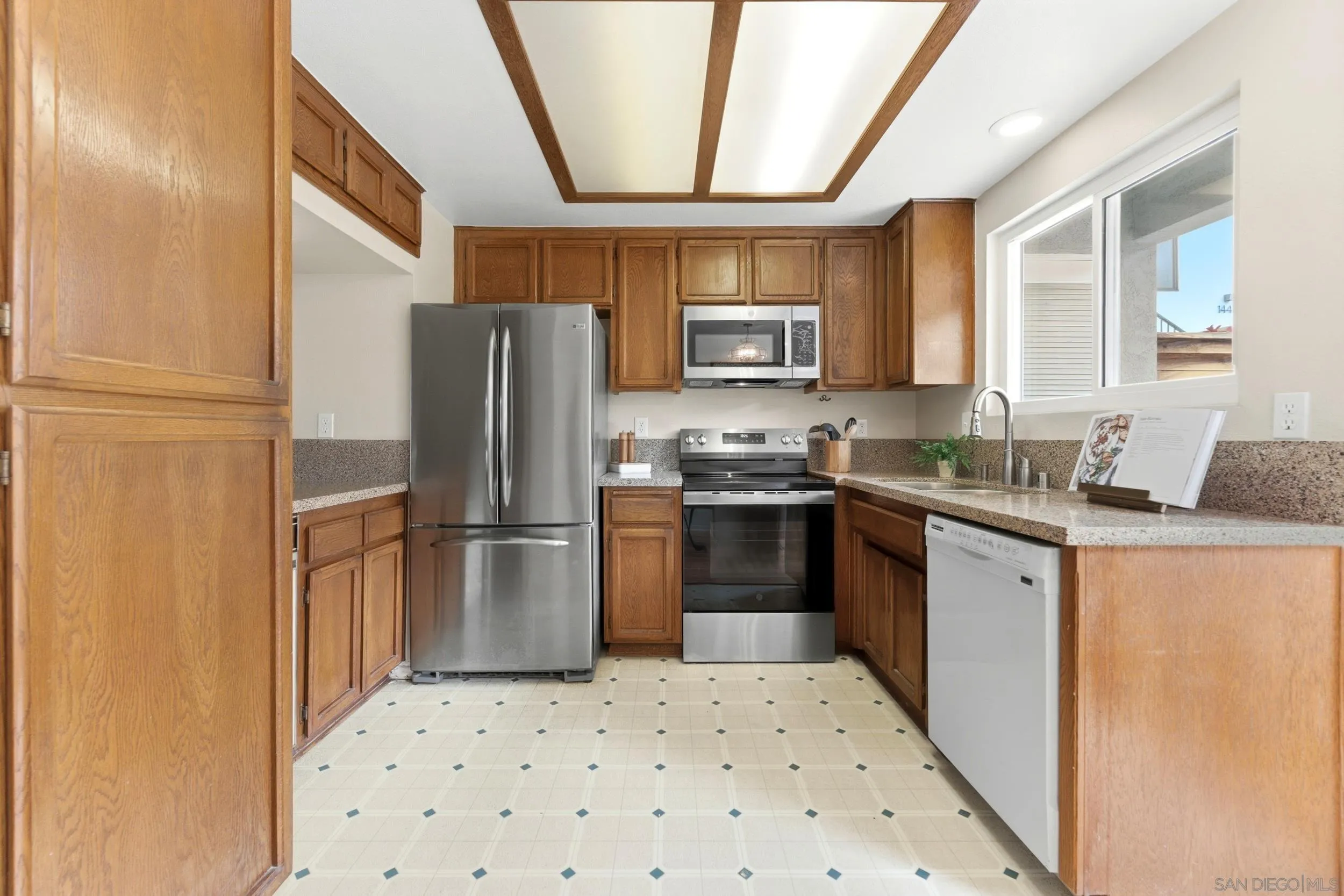 Photo #12: 260011483 Listing: Photo #12