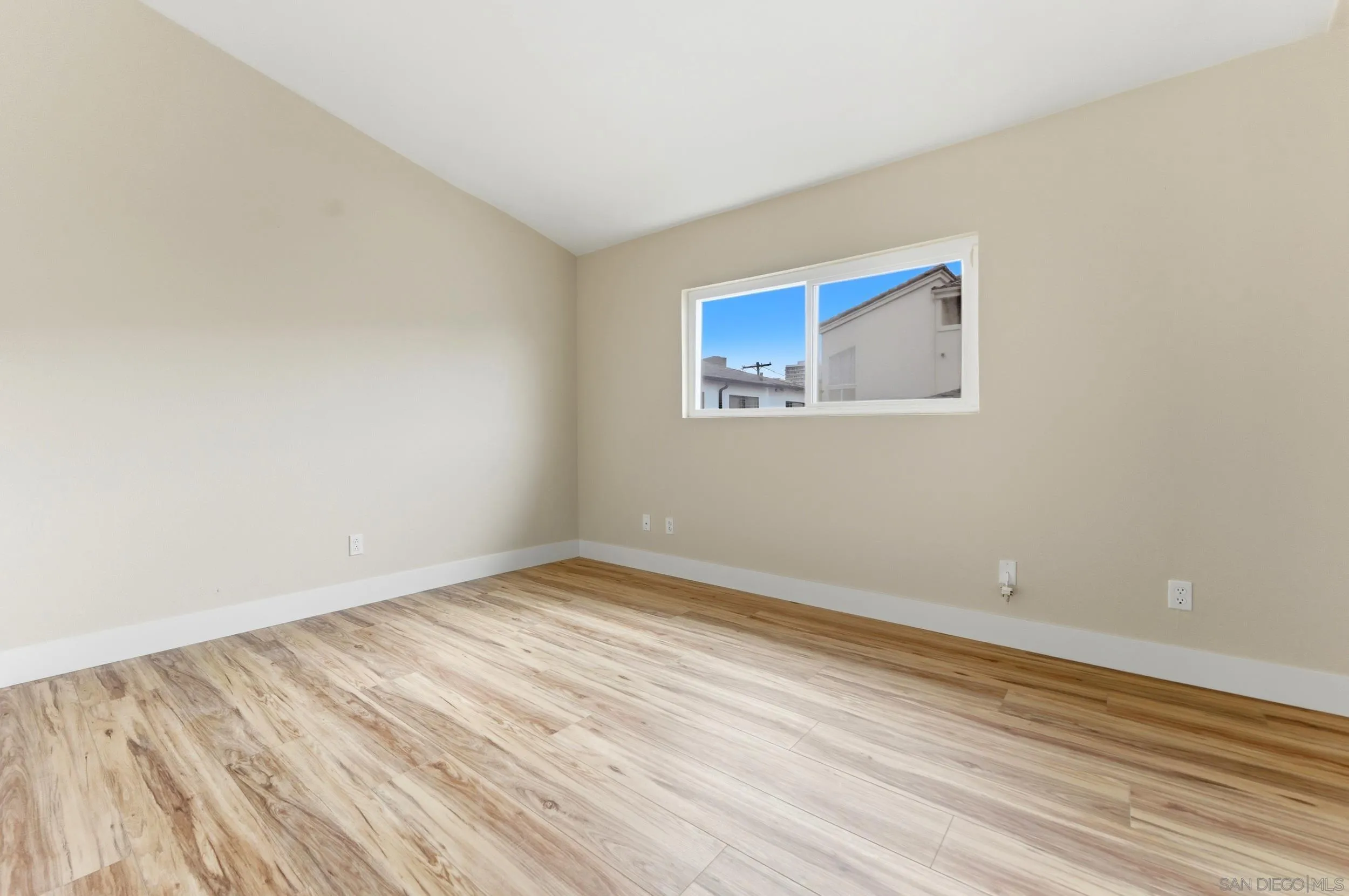 Photo #34: 260011483 Listing: Photo #34