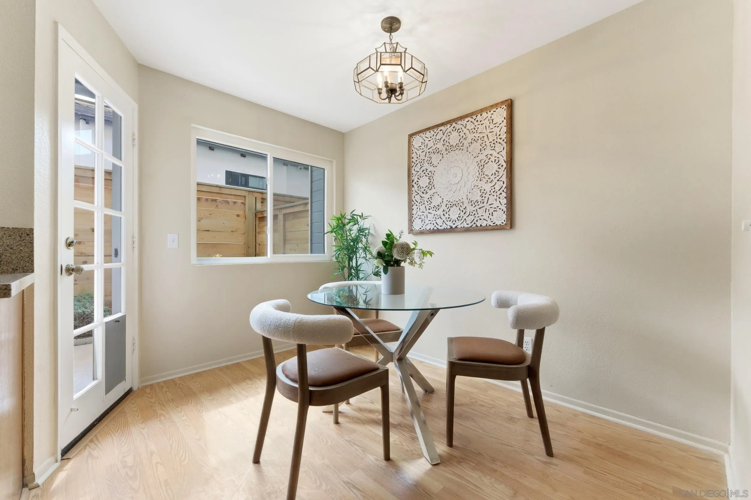 Photo #8: 260011483 Listing: Photo #8