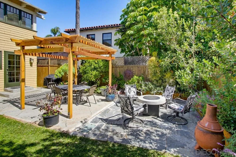 https://cdn.realtyfeed.com/cdn/127/260011488/83334946e2d871d6813f78378dbb611a.webp