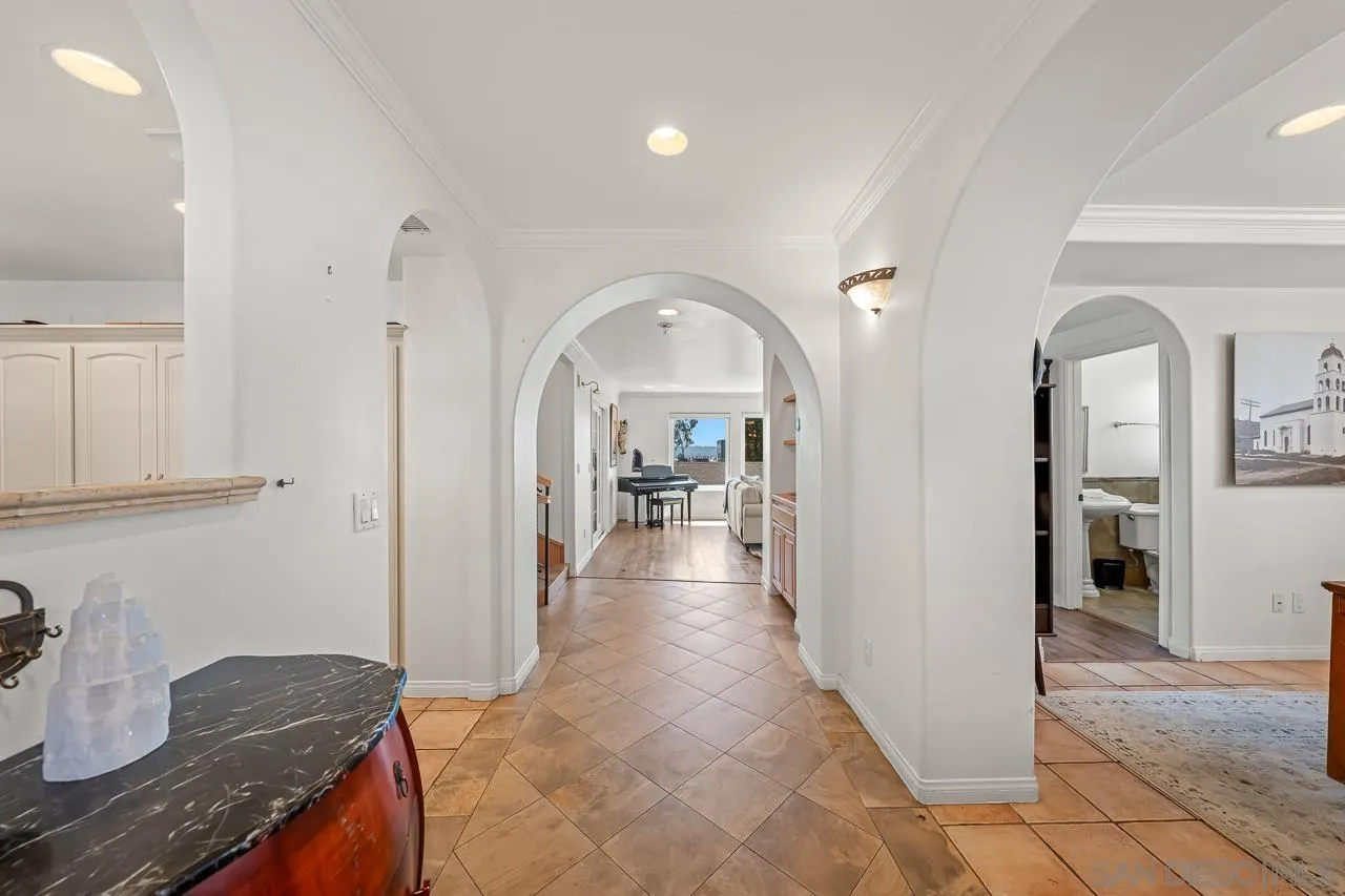 https://cdn.realtyfeed.com/cdn/127/260011489/09533a8241ff2c7438440da81724a4f8.webp
