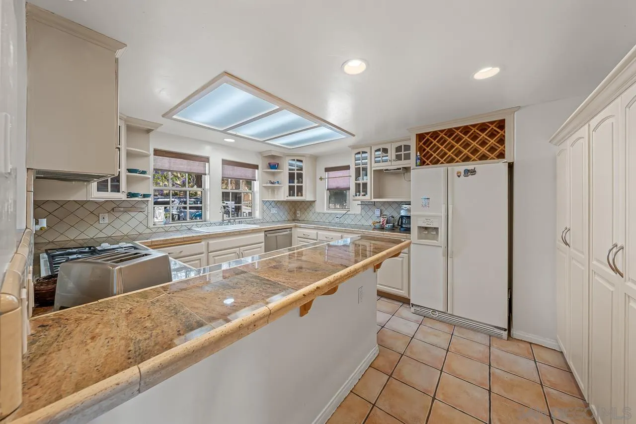 https://cdn.realtyfeed.com/cdn/127/260011489/6d42c4876d1ec5de97cbae726fba17ab.webp