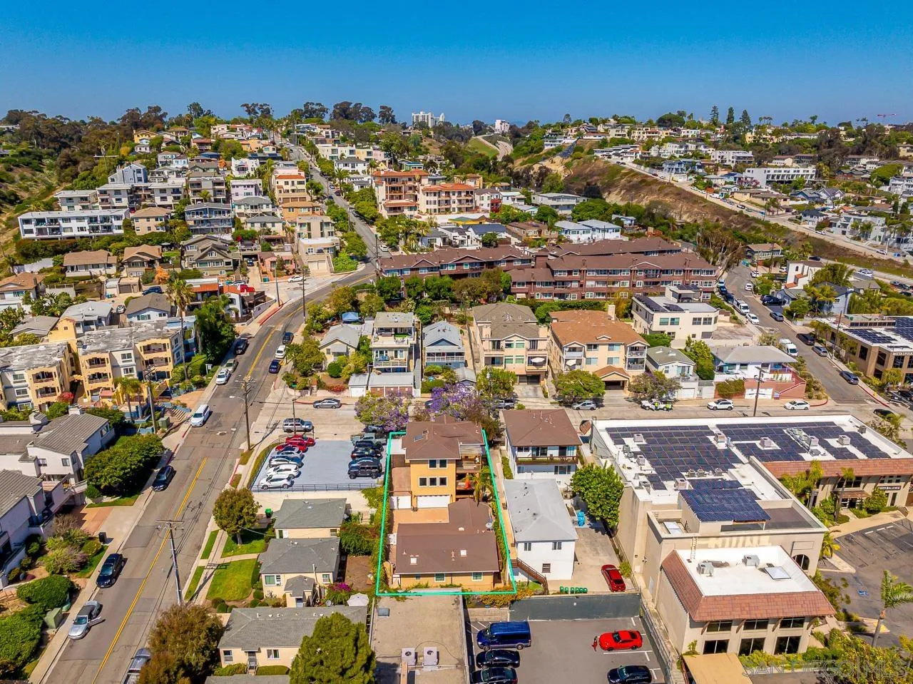 https://cdn.realtyfeed.com/cdn/127/260011489/d2d6022f0e9bb49584682964c07e7e85.webp