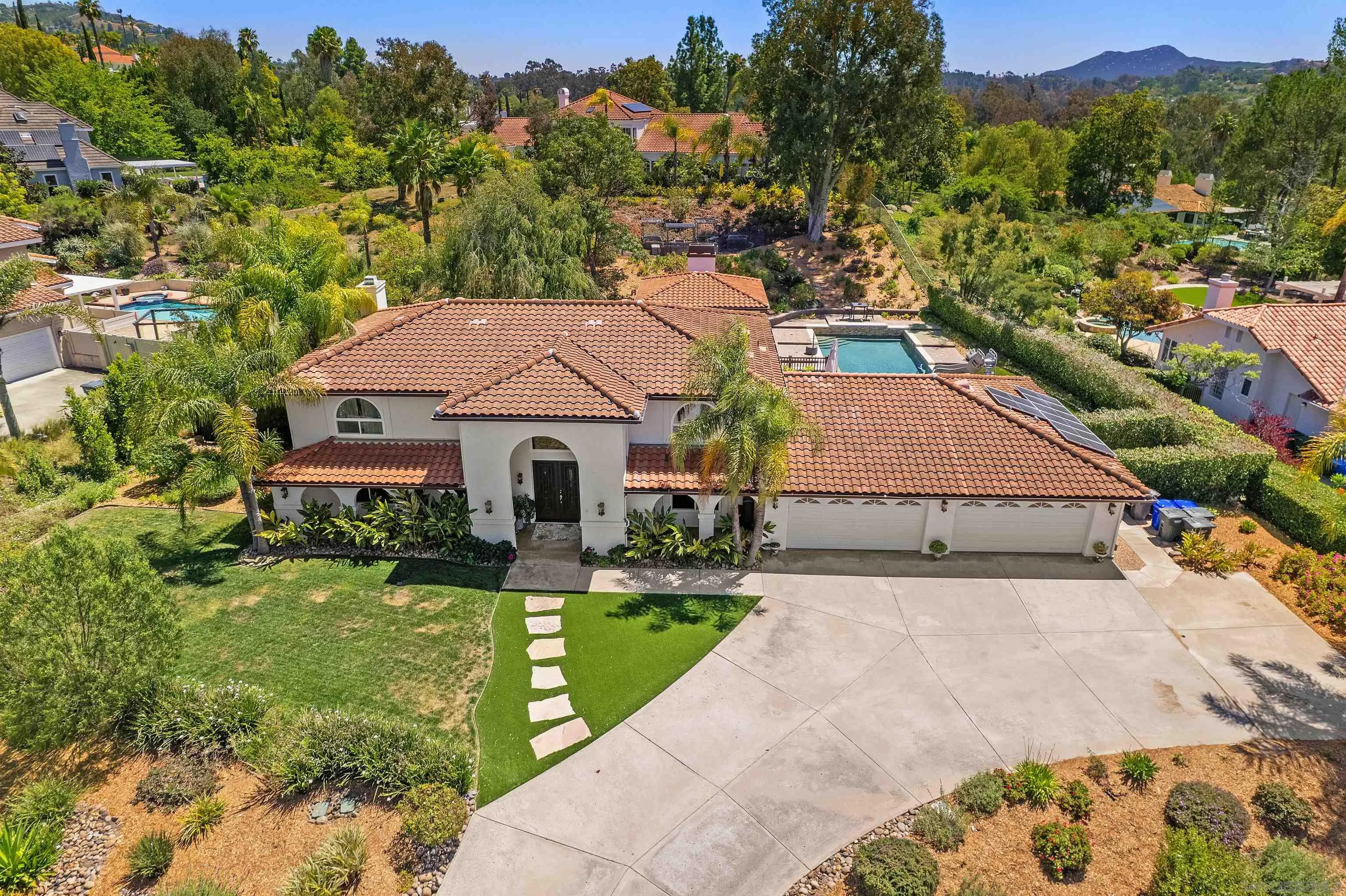 https://cdn.realtyfeed.com/cdn/127/260011491/5ed5f8cf6741c0f0984cbd7f0fb61dca.webp