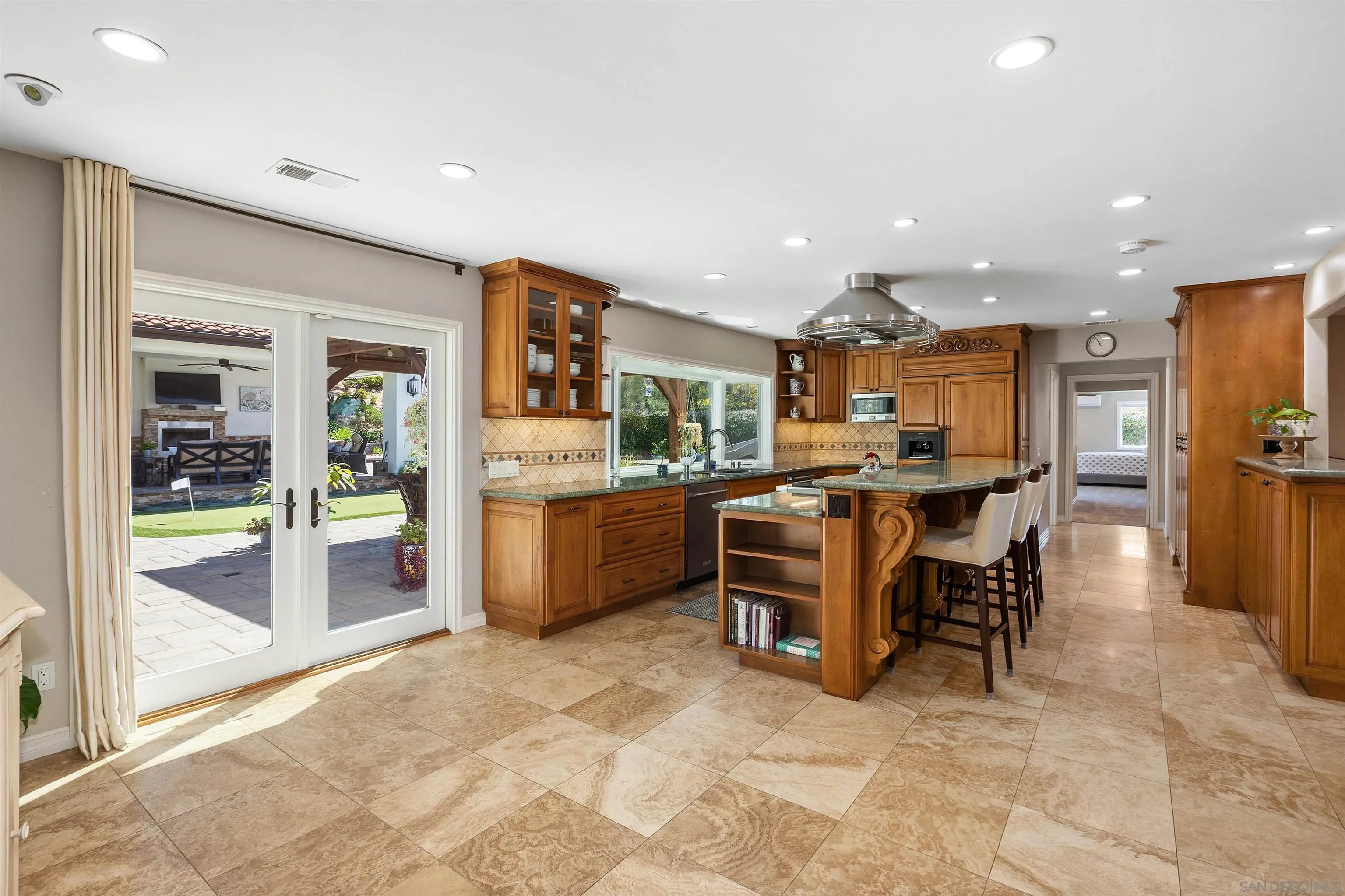 https://cdn.realtyfeed.com/cdn/127/260011491/a0984f9020ebd0819a69e912e63a9dfb.webp