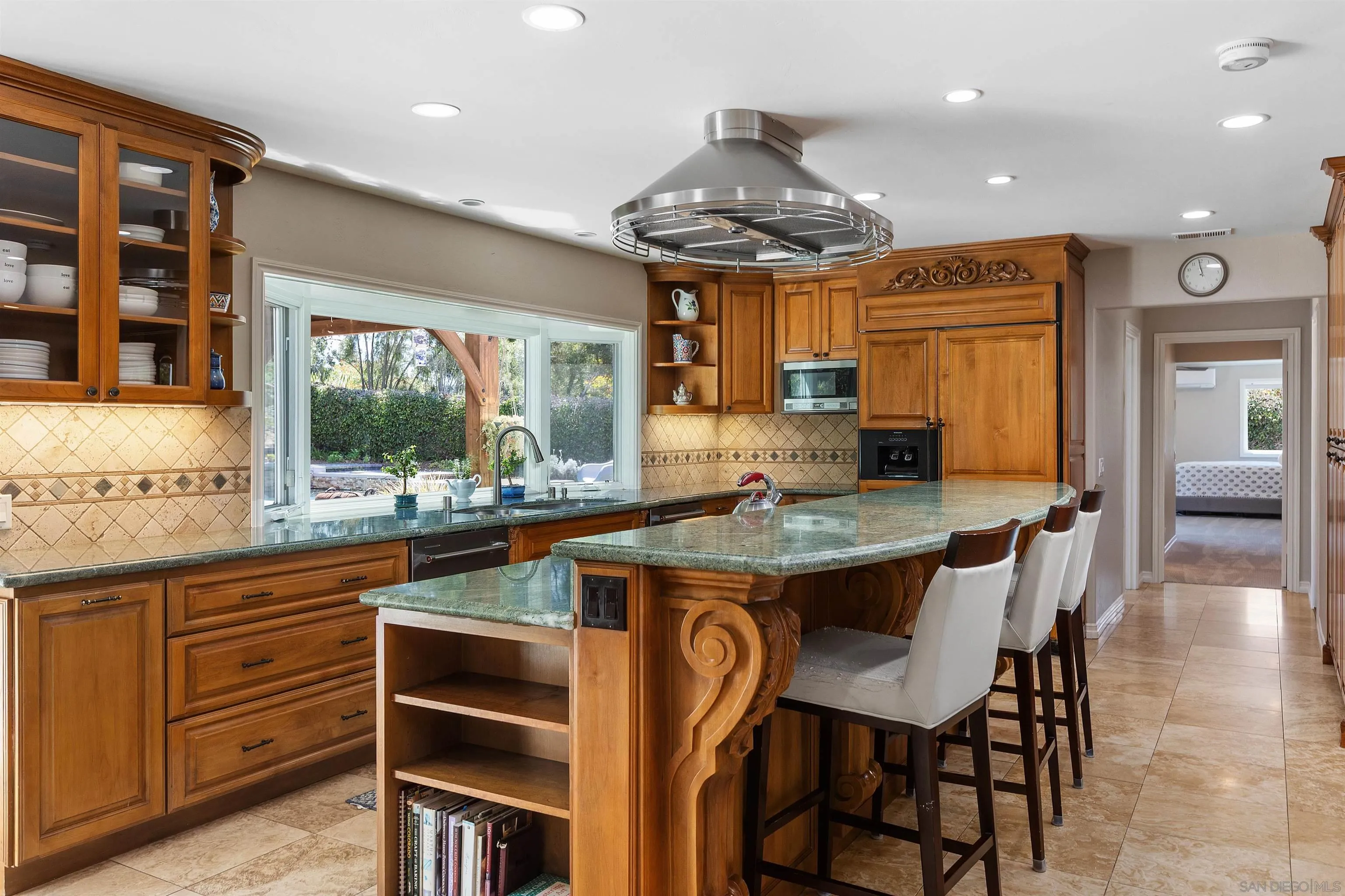 https://cdn.realtyfeed.com/cdn/127/260011491/fdf069b3ca08054c55c04c1d7438dade.webp