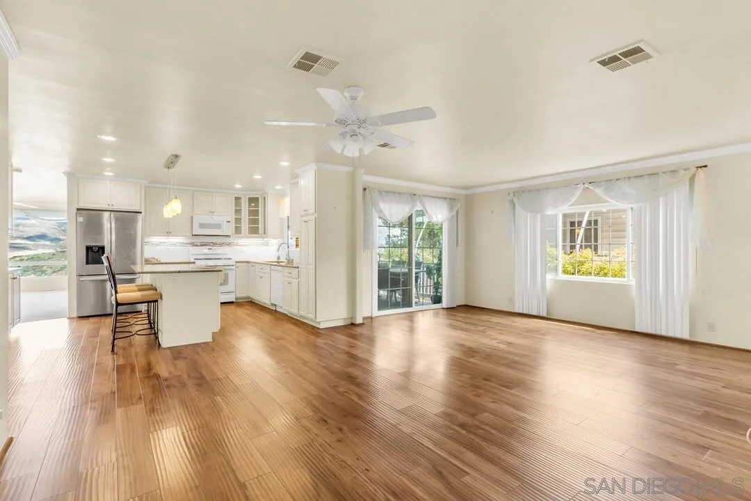 https://cdn.realtyfeed.com/cdn/127/260011494/1cd92d4bd2331c7b94b31a48dc8ee835.webp