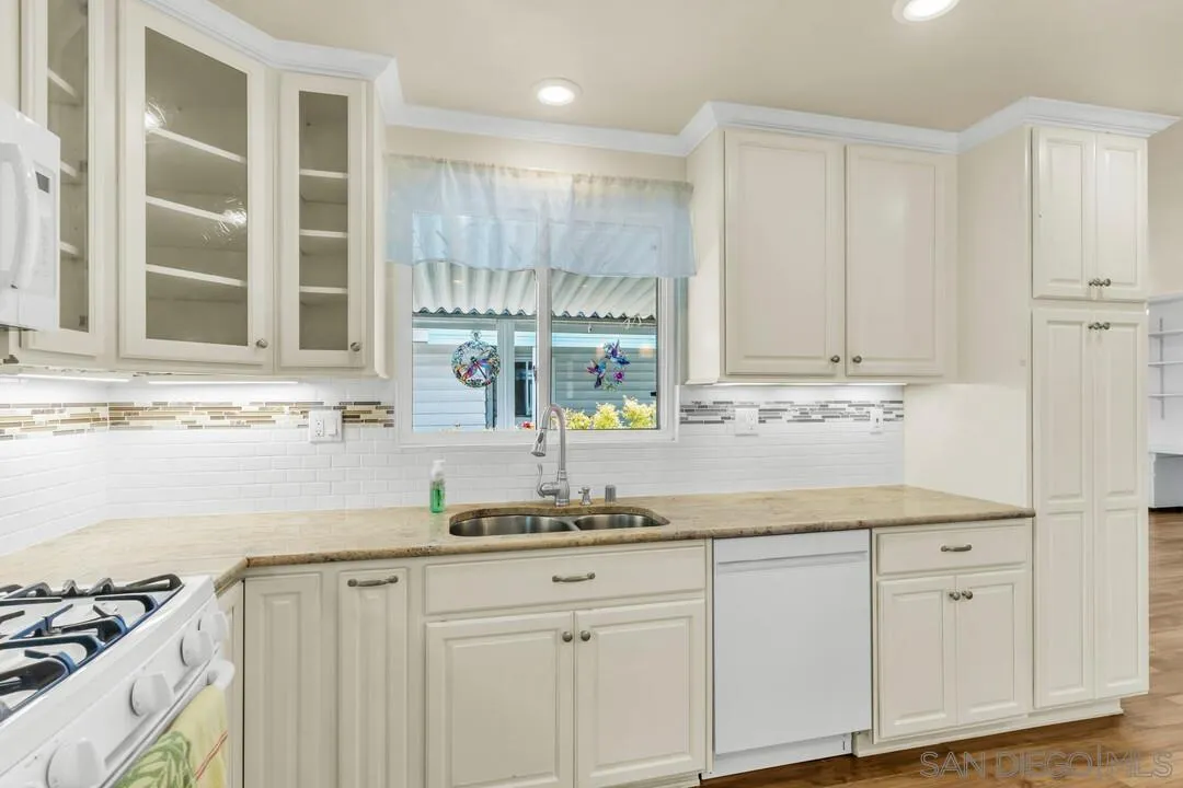 https://cdn.realtyfeed.com/cdn/127/260011494/272b9a523f538f19836a890388efdc1b.webp