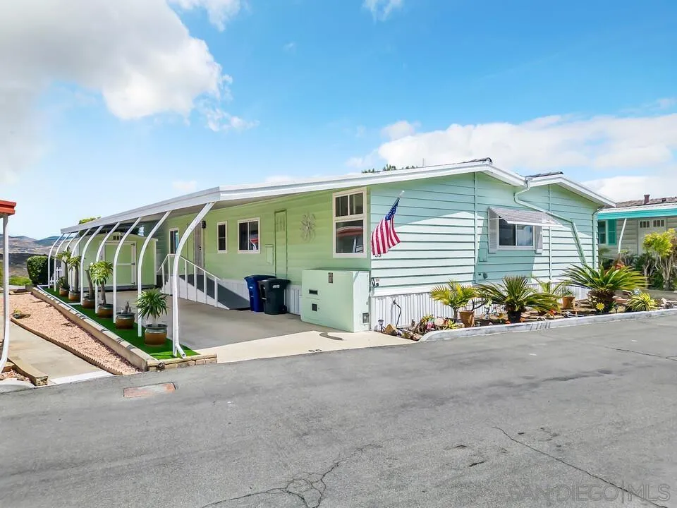 https://cdn.realtyfeed.com/cdn/127/260011494/39bb62dfd4b4cb047480372d2c0f6252.webp