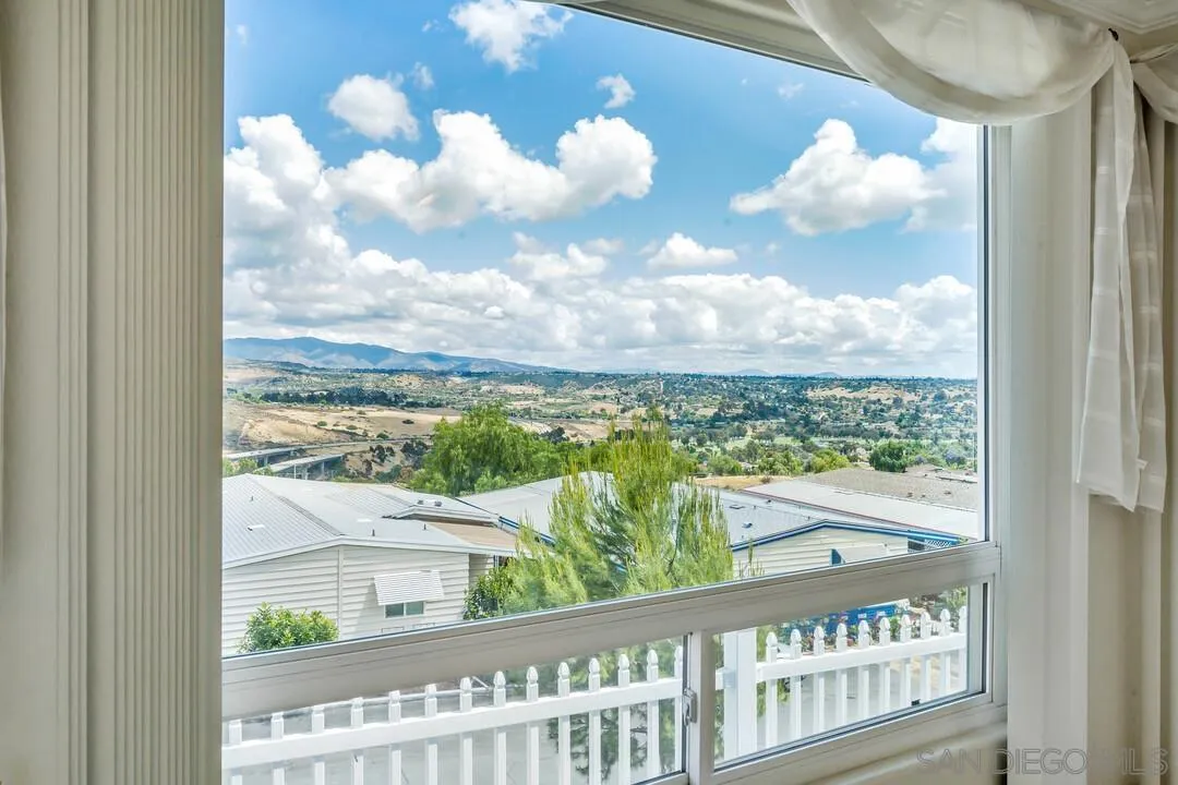 https://cdn.realtyfeed.com/cdn/127/260011494/93a165d75a29b8fdbbfde3631fdd86fd.webp
