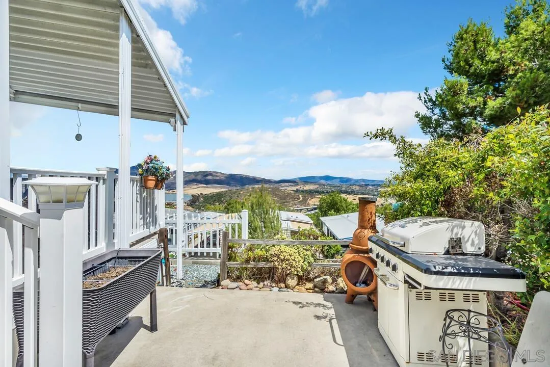 https://cdn.realtyfeed.com/cdn/127/260011494/9a27cd5daa114bb1352174f7737e3d5e.webp