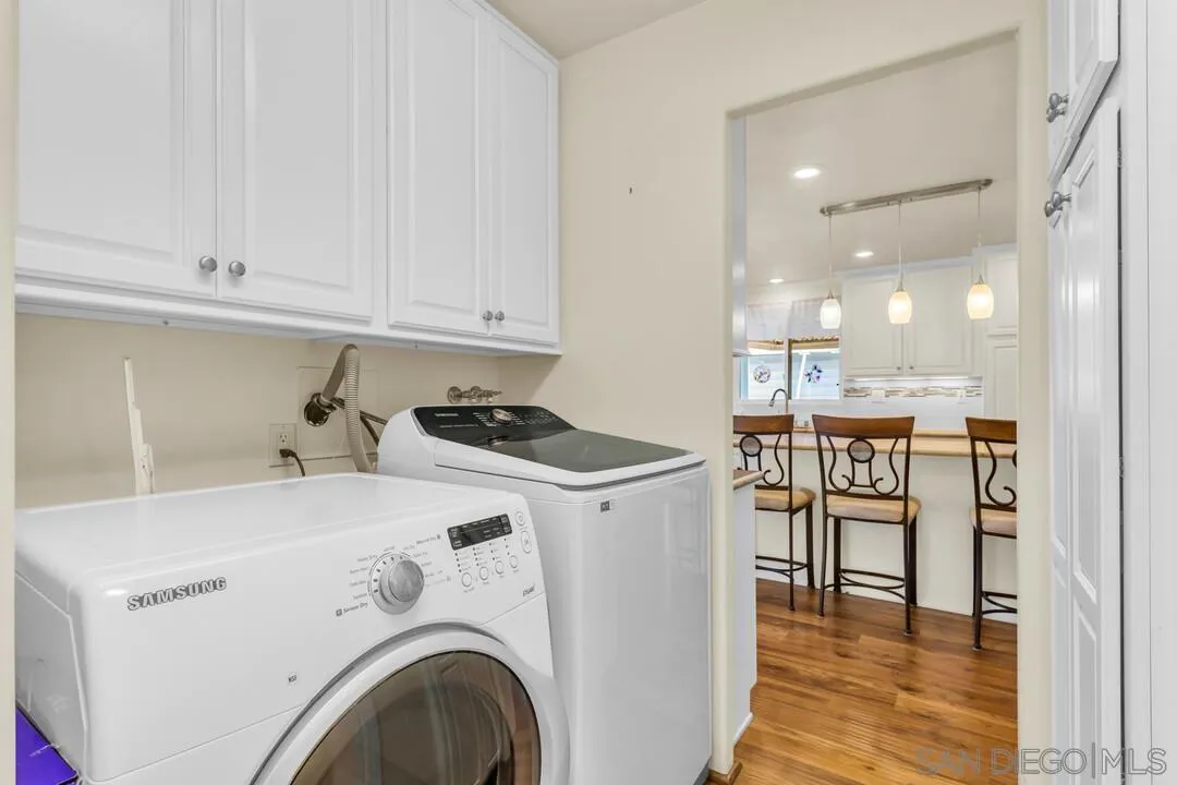 https://cdn.realtyfeed.com/cdn/127/260011494/b7e4f5bfa6102c568c06701ecd4f36d9.webp