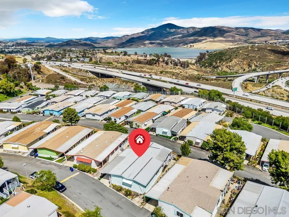https://cdn.realtyfeed.com/cdn/127/260011494/ed40c7ce7decfe835a63fe1d7c5792f1.webp