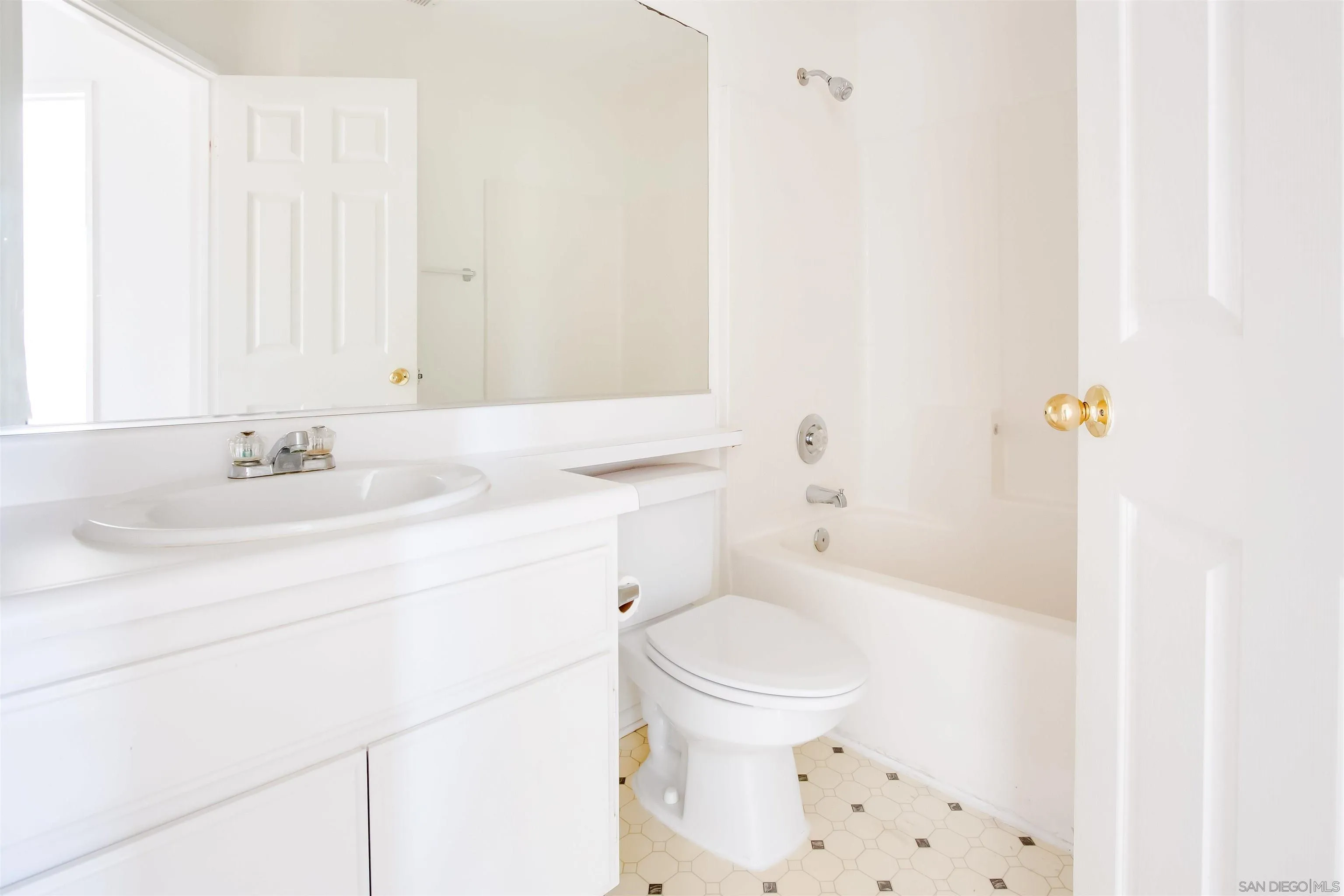 Photo #19: 260011503 Listing: Photo #19