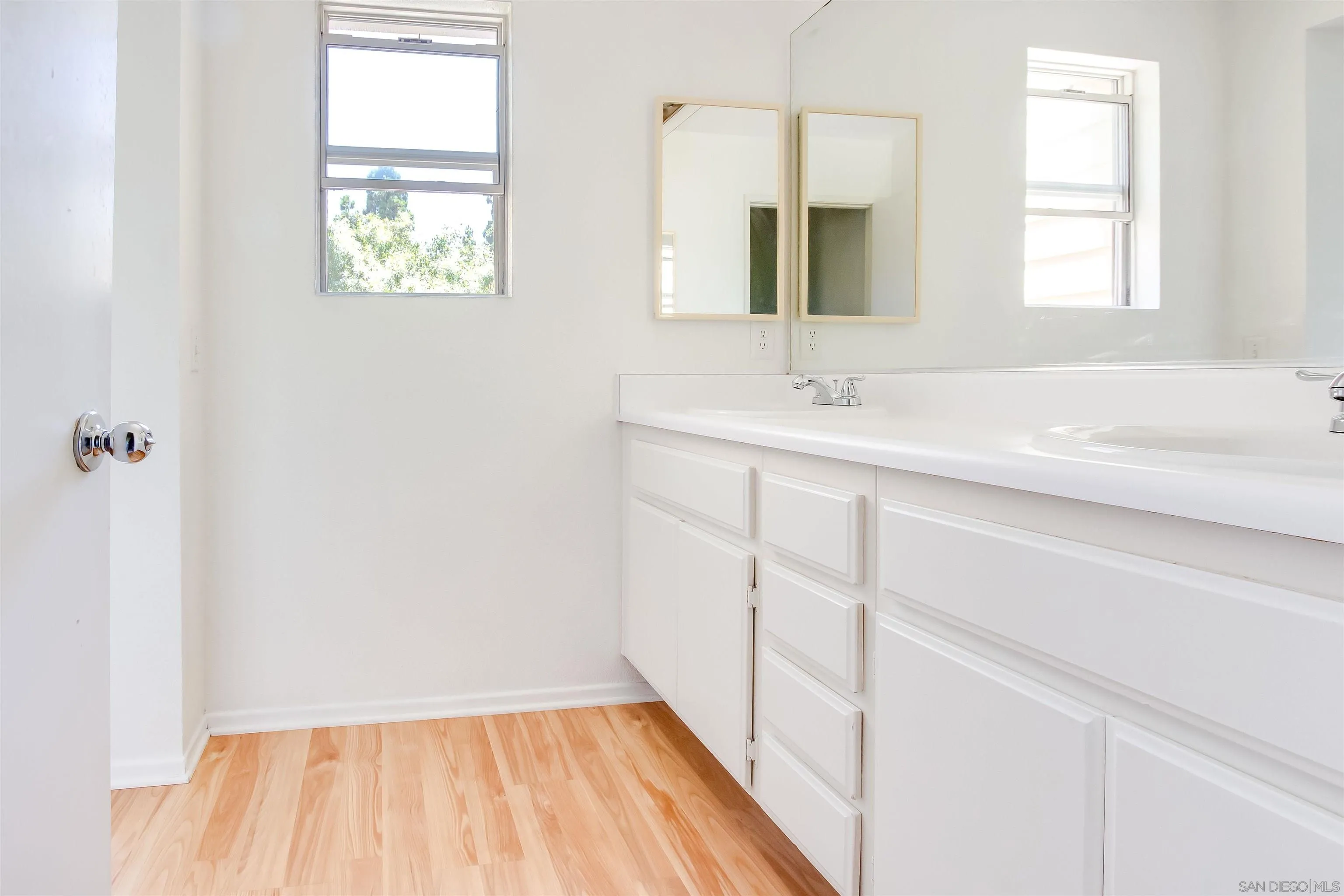 Photo #13: 260011503 Listing: Photo #13