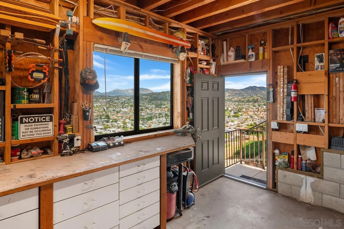https://cdn.realtyfeed.com/cdn/127/260011509/2832f0d24be44a5e4d12d97740d9c8f3.webp